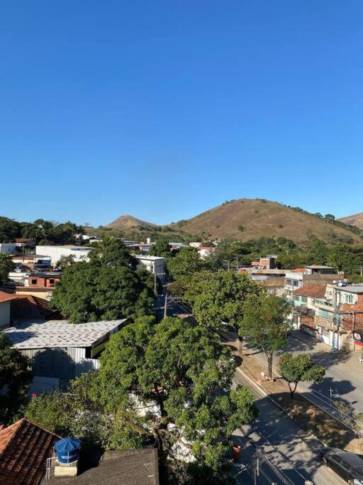 Apartamento cobertura 2 quartos, 2 banheiros.