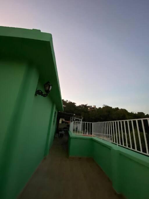 Apartamento cobertura 2 quartos, 2 banheiros.