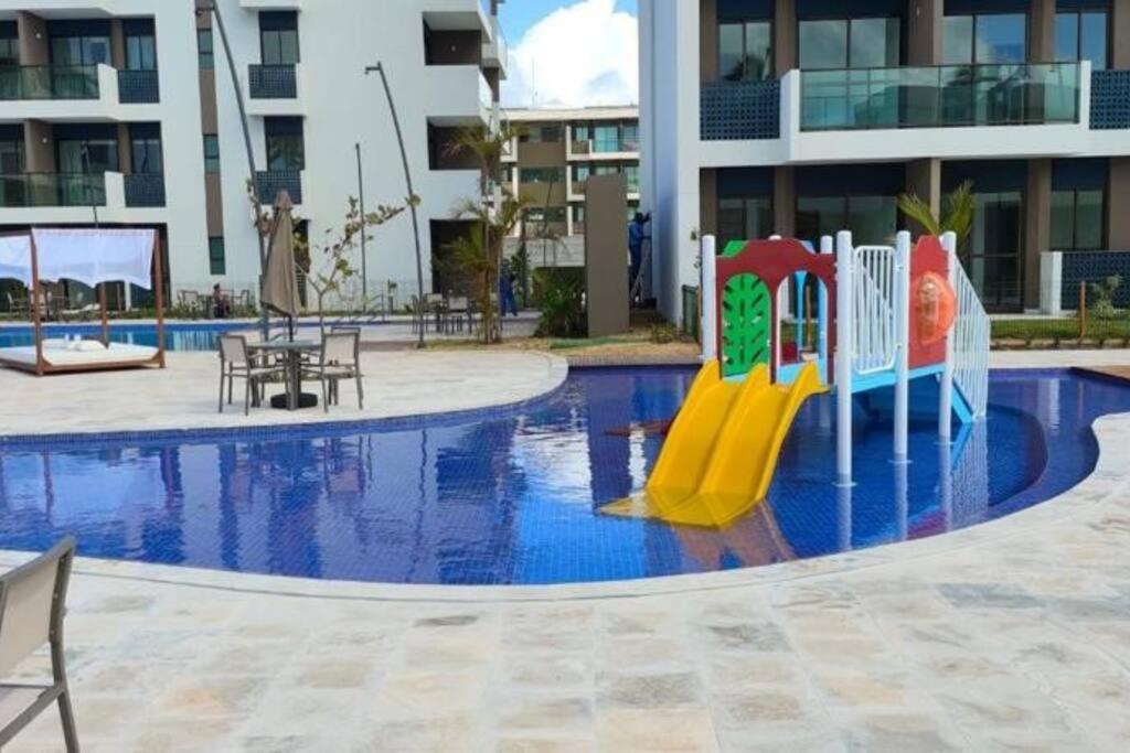Studio de Alto Padrão em Muro Alto (Térreo) - Makia Beach A017