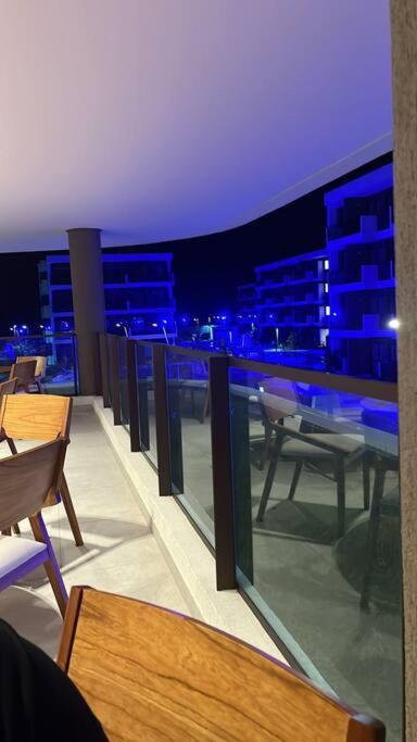Studio de Alto Padrão em Muro Alto (Térreo) - Makia Beach A017