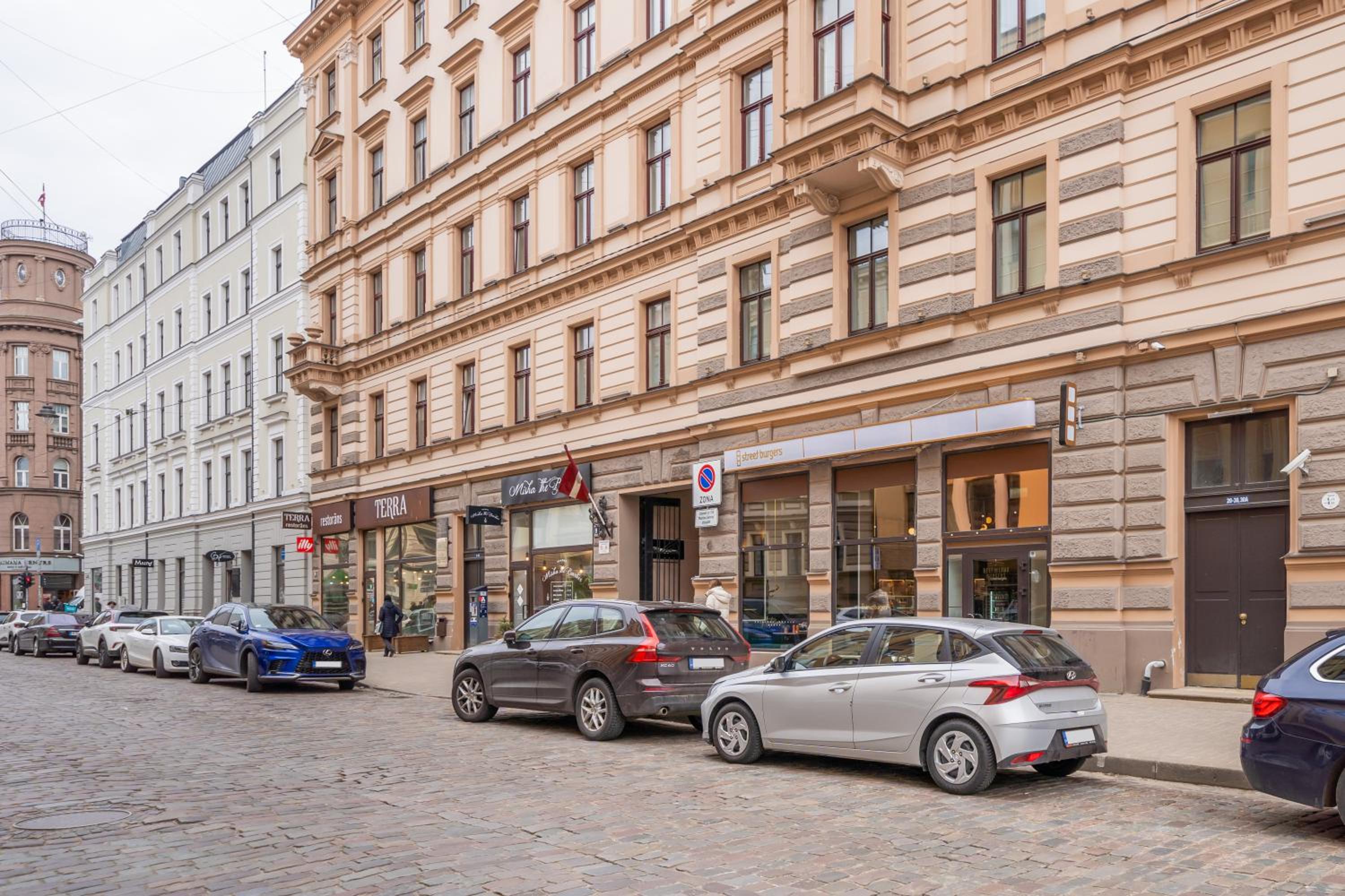 Photo 24