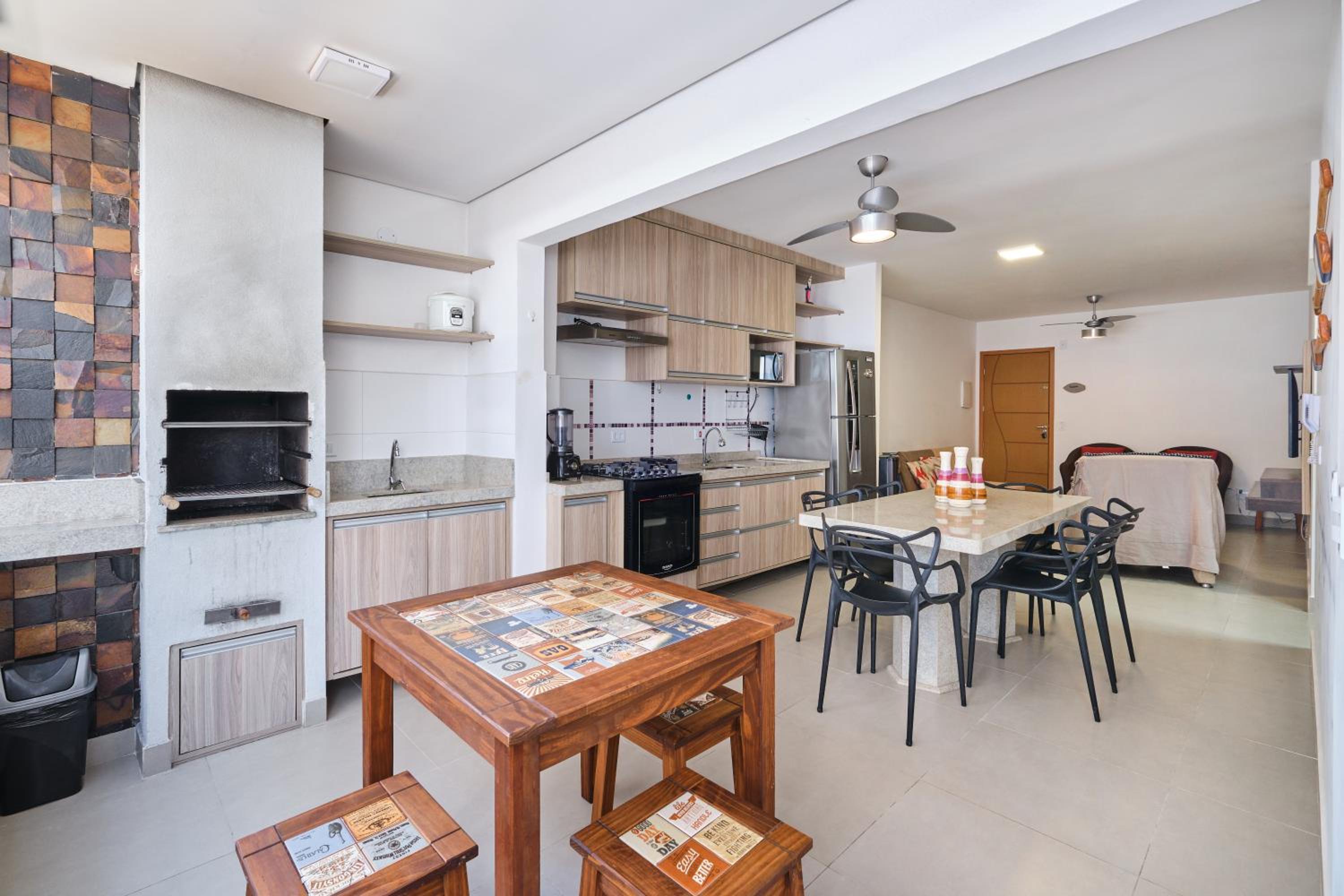 Orla Ubatuba 300 metros - Ar condicionado, Varanda Gourmet