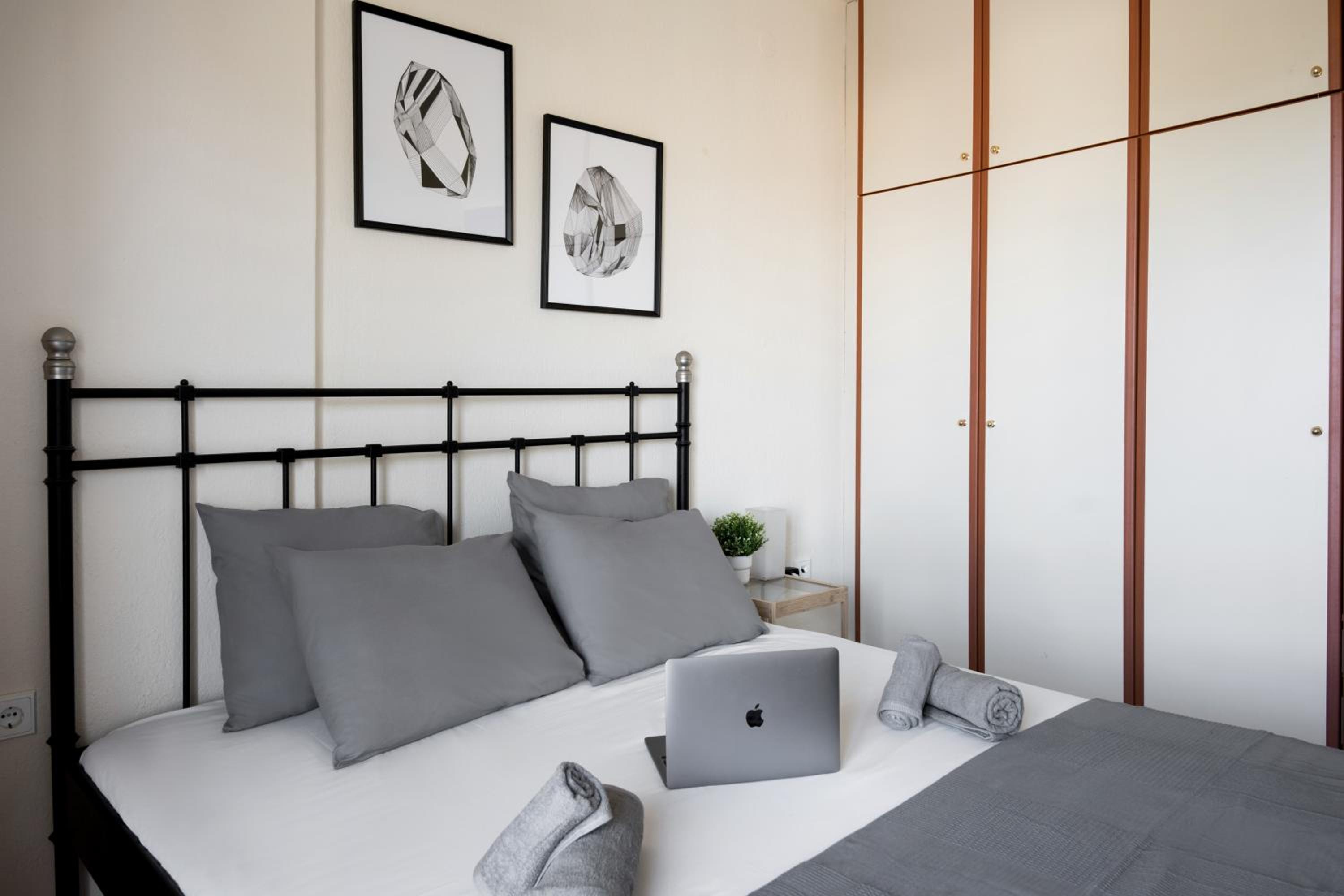 Peraia Deluxe Apartment photo 2