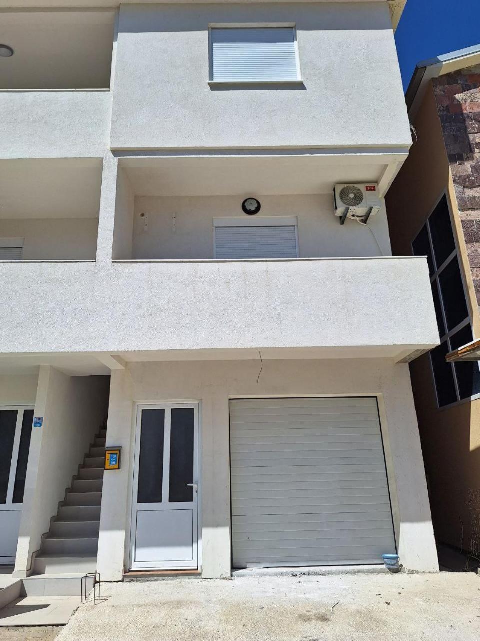 KERİ Apartment