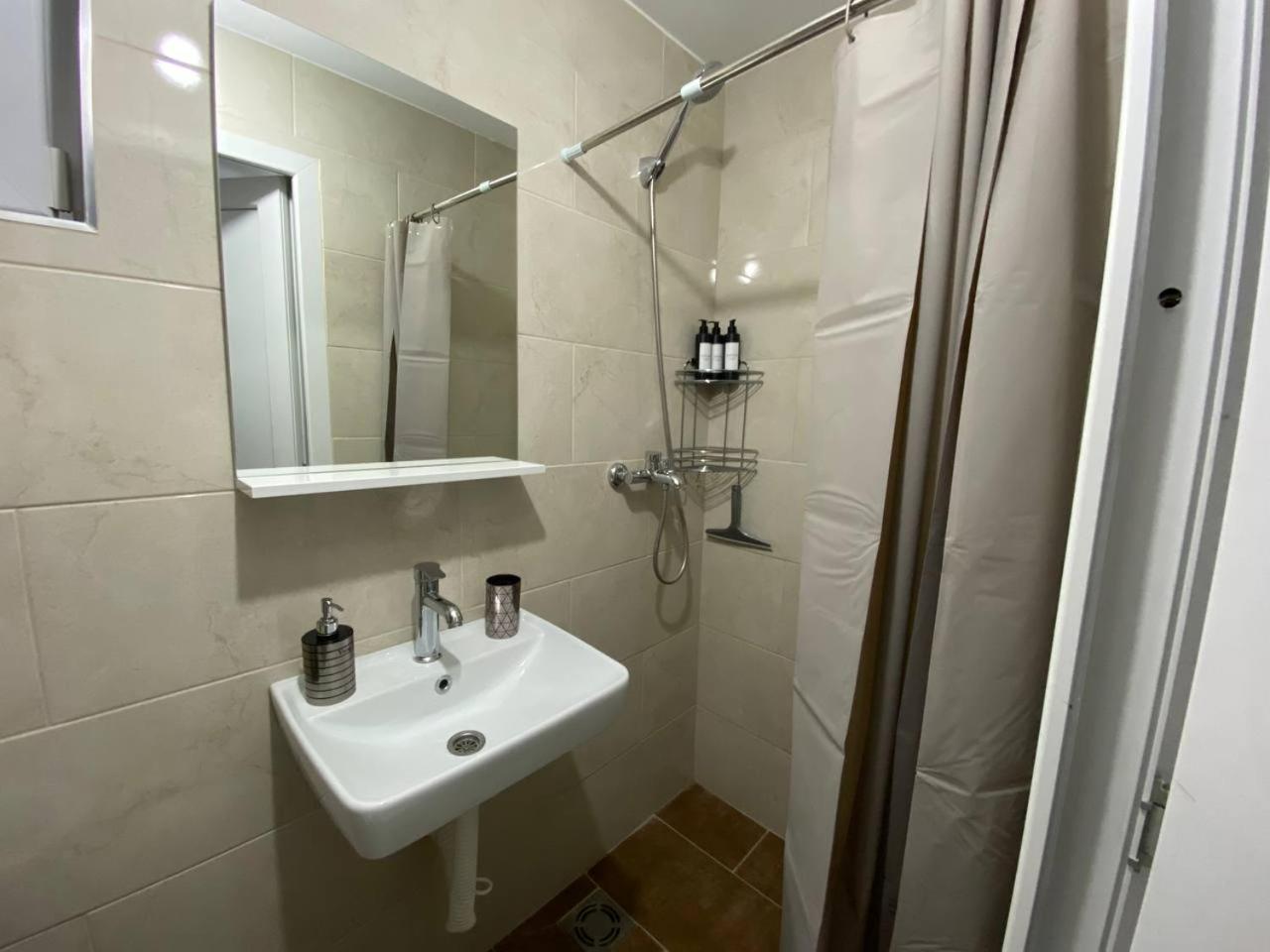 KERİ Apartment
