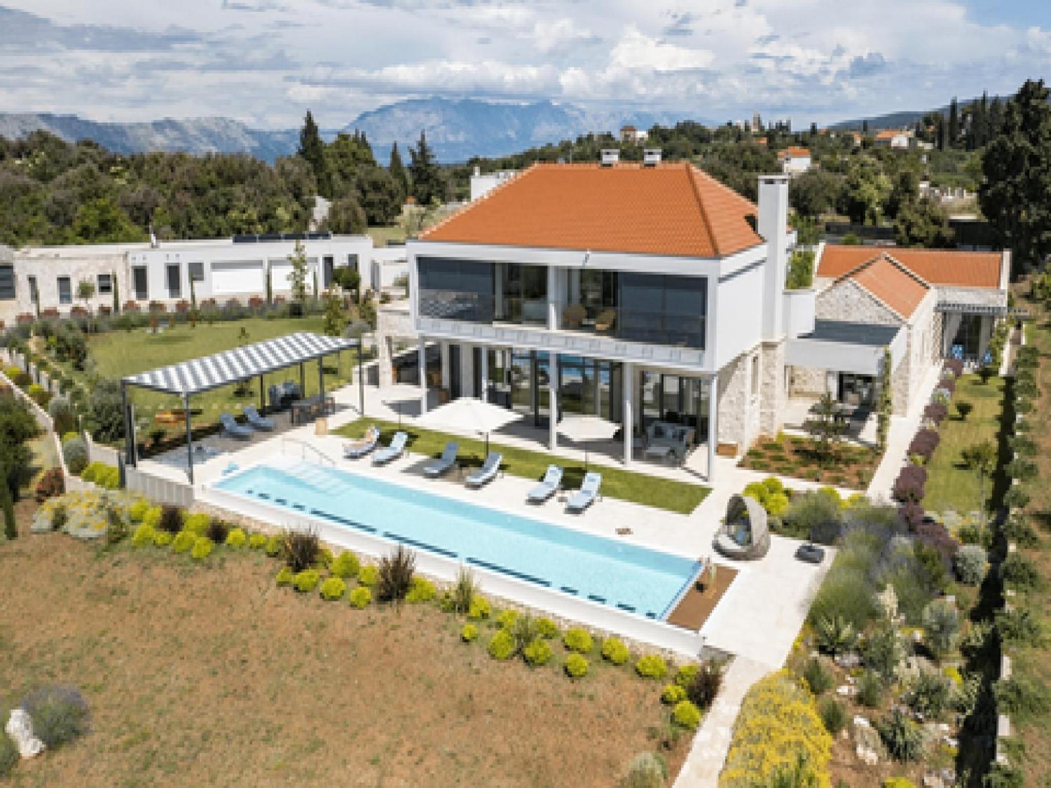 Grandiose Brac Villa Villa Mediteranea 6 Bedrooms Infinity Pool & Outdoor Tv view 3
