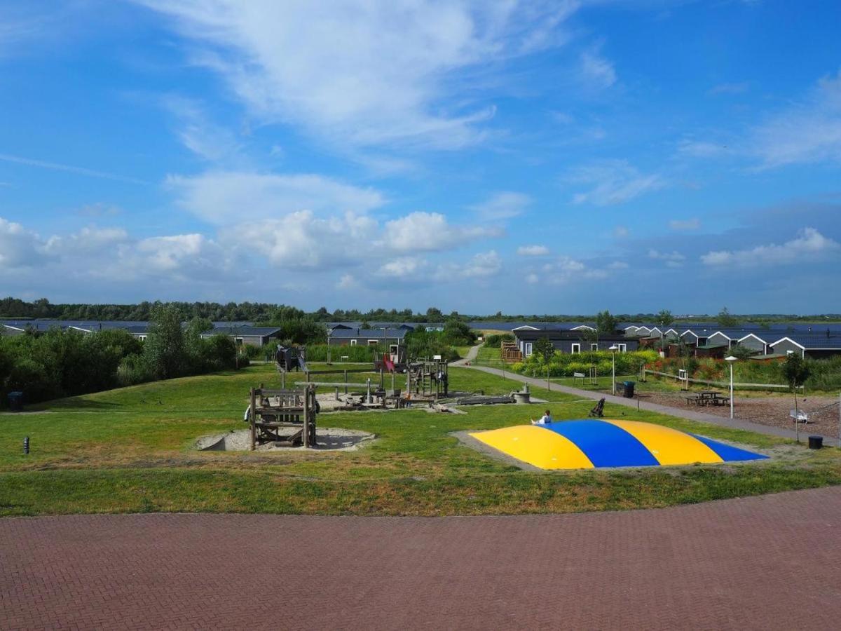 Chalet Cozy Cove te Lauwersoog,1-6 Pers, 3 Schlafzimmer, 2 Badezimmer, 55m2! view 3