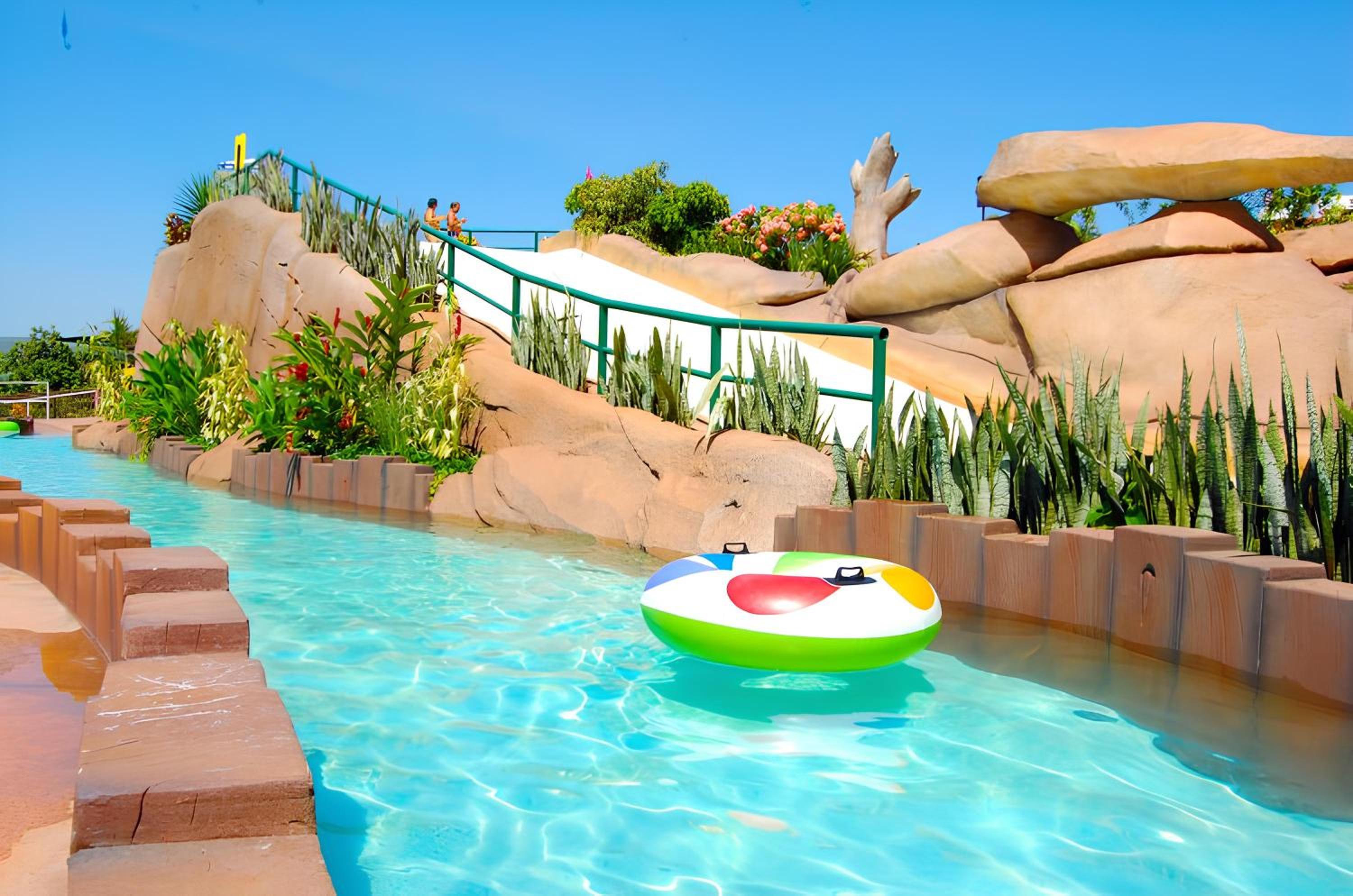 Piazza Diroma com acesso ao Acqua Park