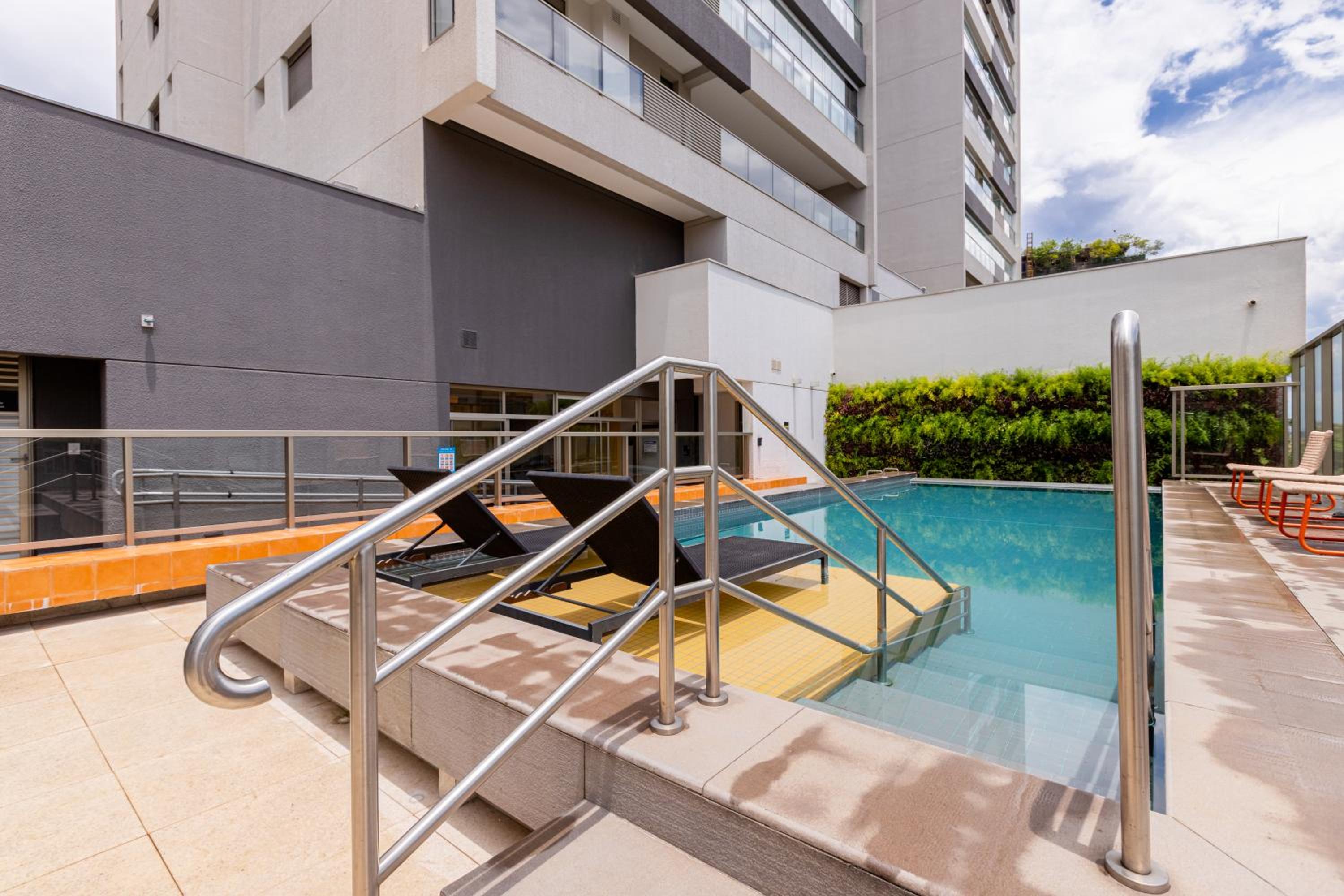Studios Completos - Vila Madalena - Rua Girassol