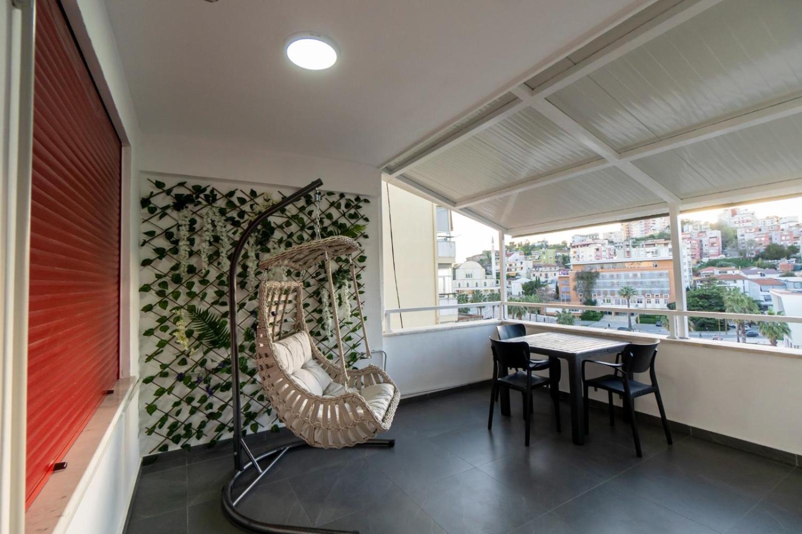 City Center Apartment with Balcony
