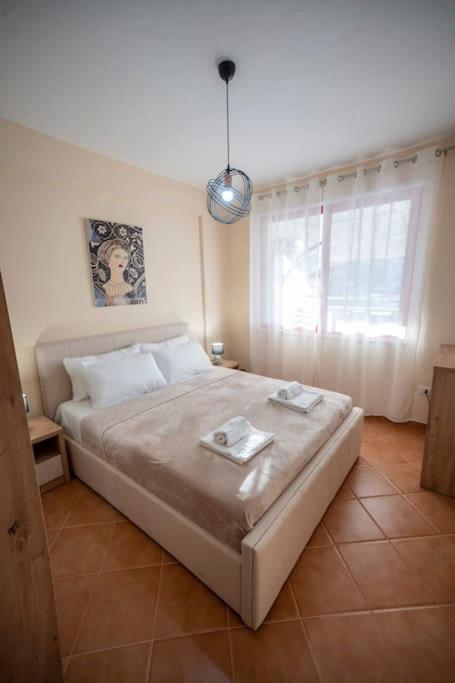 City Center Apartment with Balcony
