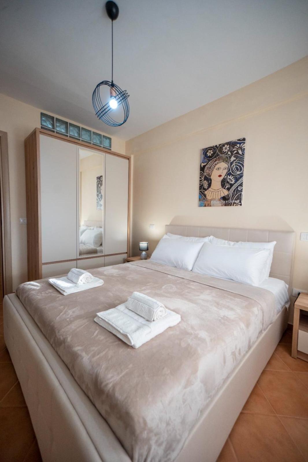 City Center Apartment with Balcony