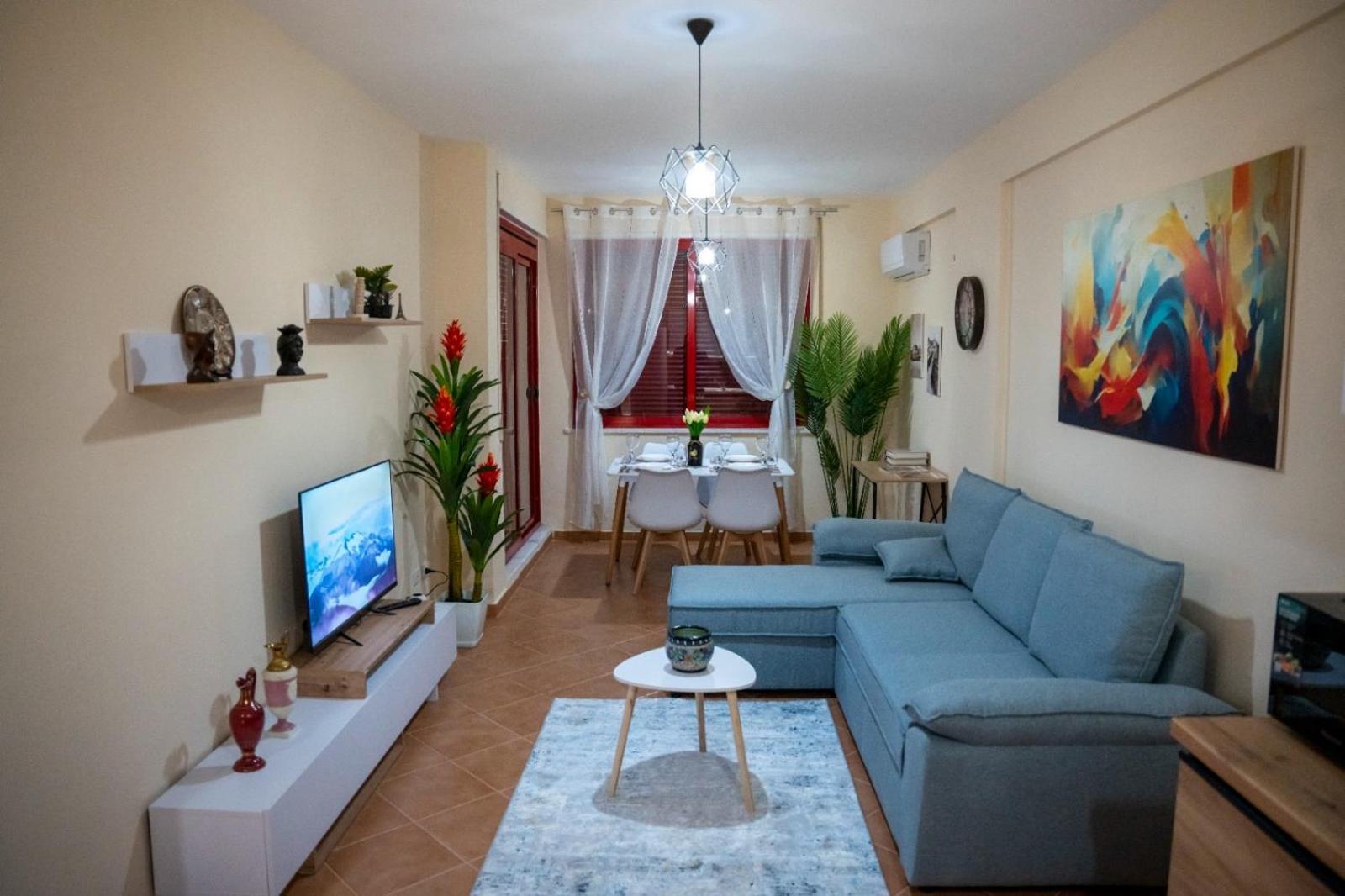City Center Apartment with Balcony photo 3