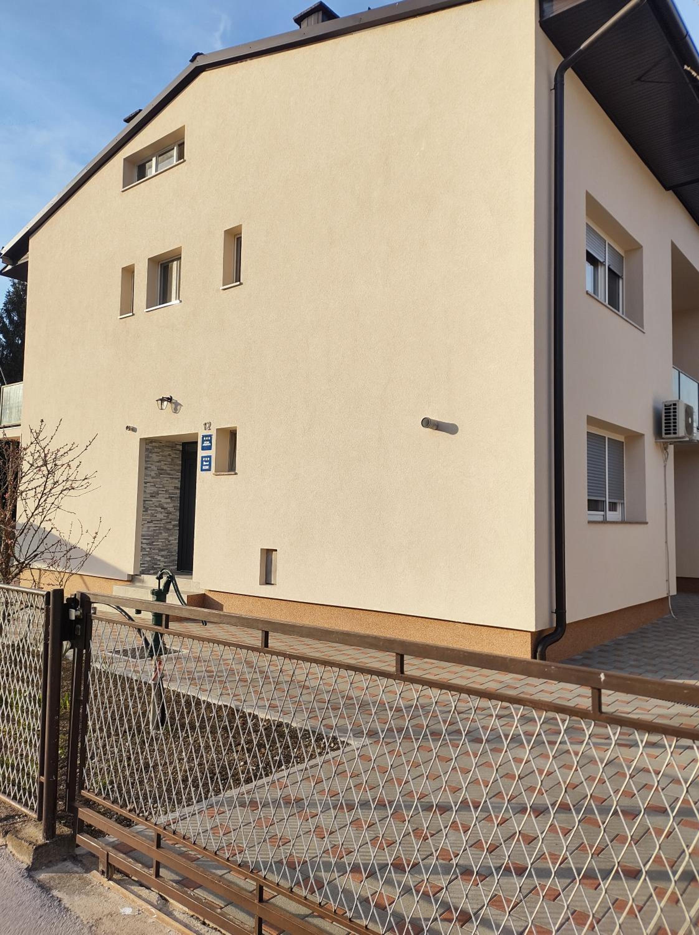 Hotel Happy room - Image 1