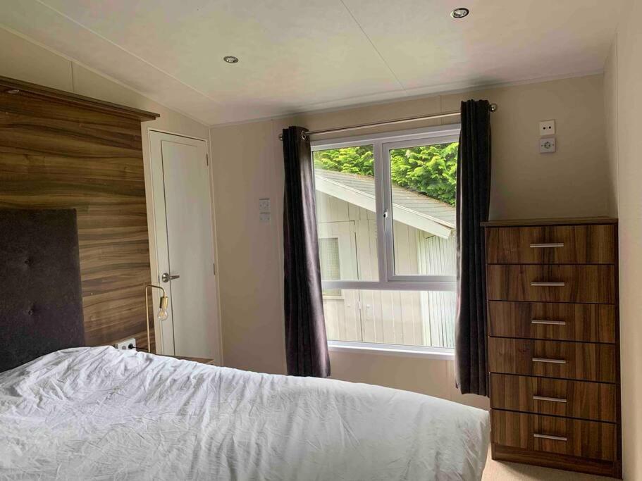Luxury spacious house with two bathrooms at park with swimming pools, restaurant, bowling, massage & wellness view 4