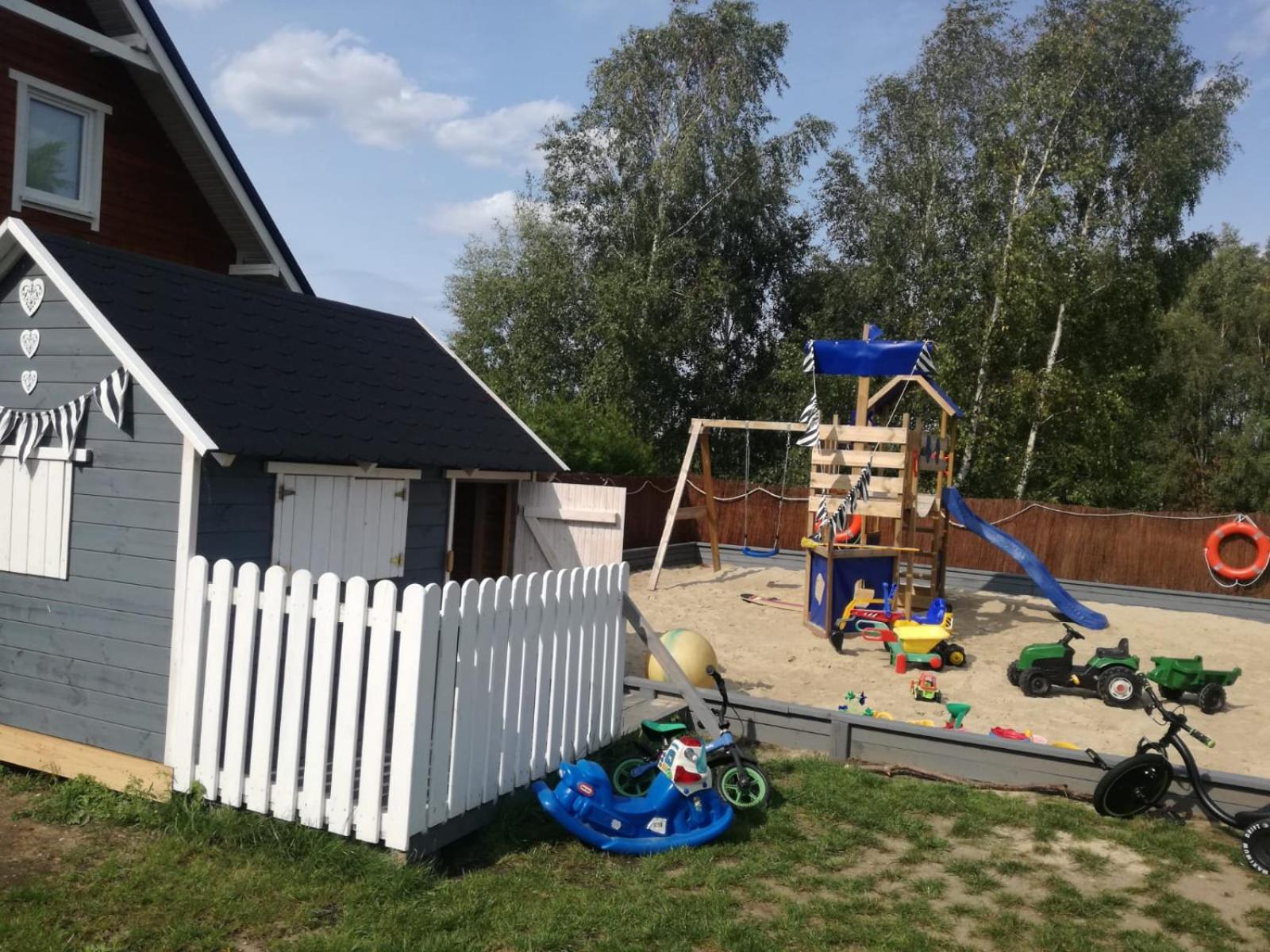 Domki Kapitańskie Lubiatowo z sauną i balią z jacuzzi
