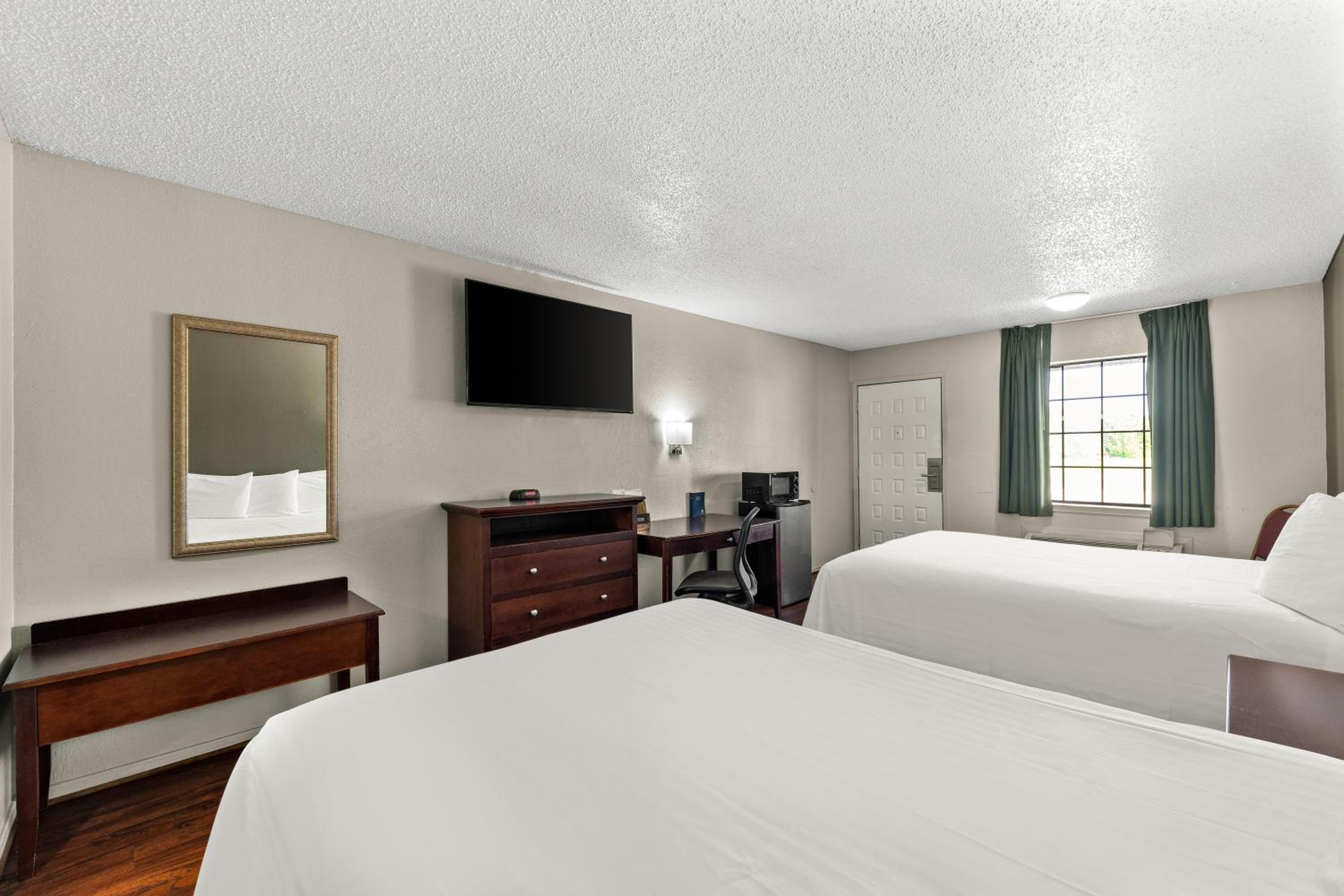 Americas Best Value Inn Bonham - Property Image 25