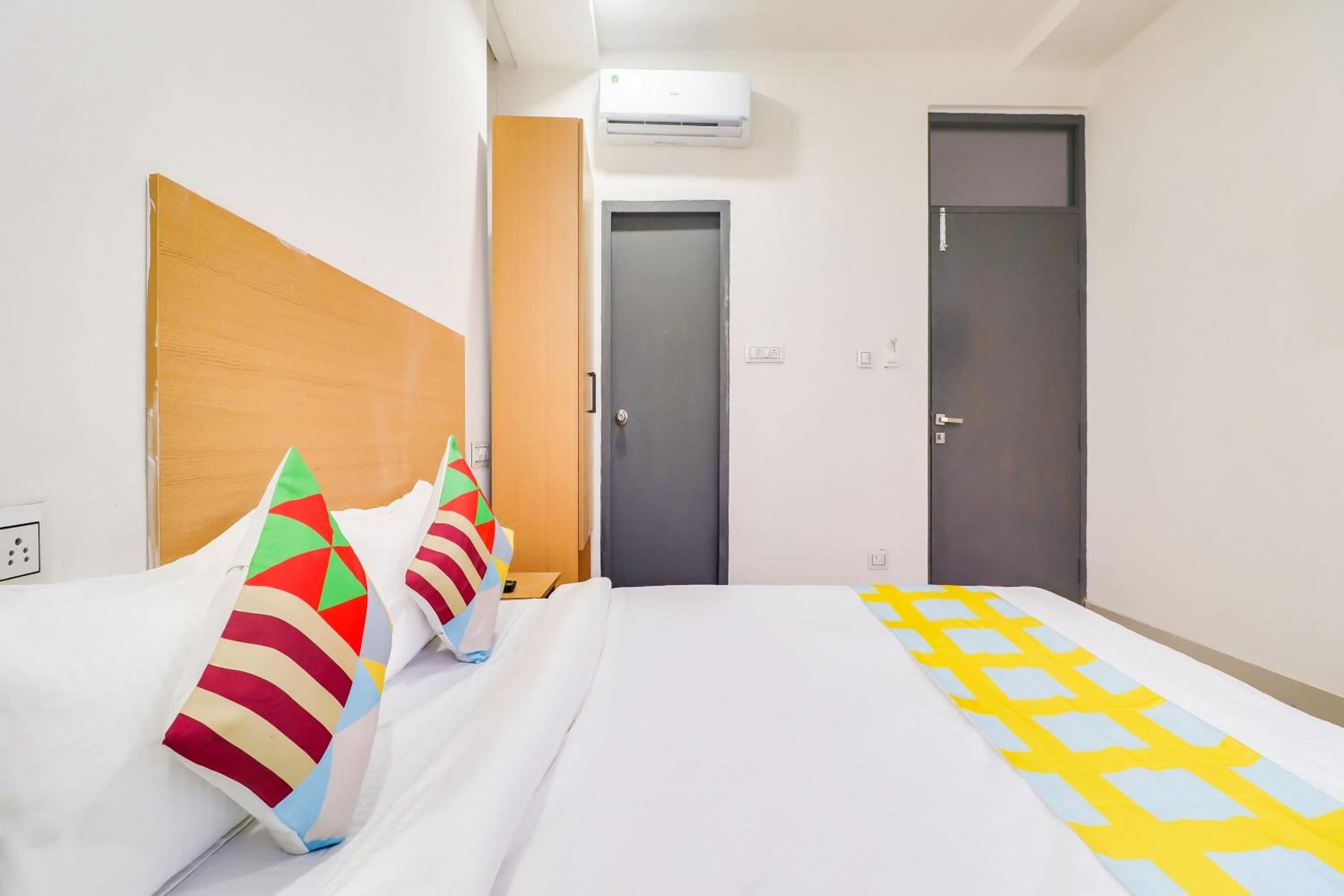 Hotel O Basera Homes Jankipuram