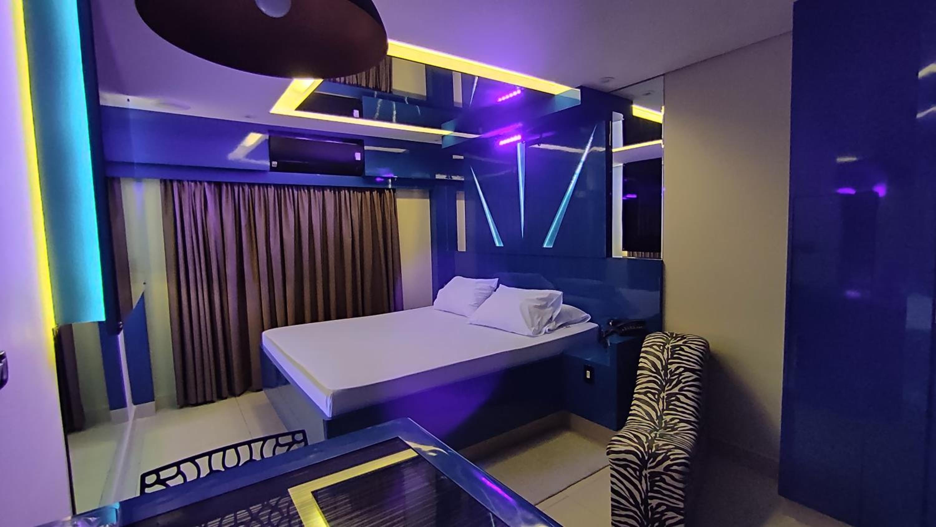 Swing Motel 1
