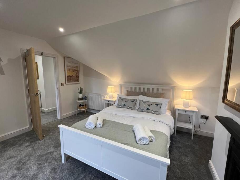 Stylish Loft Apartment with Parking in Melton Mowbray