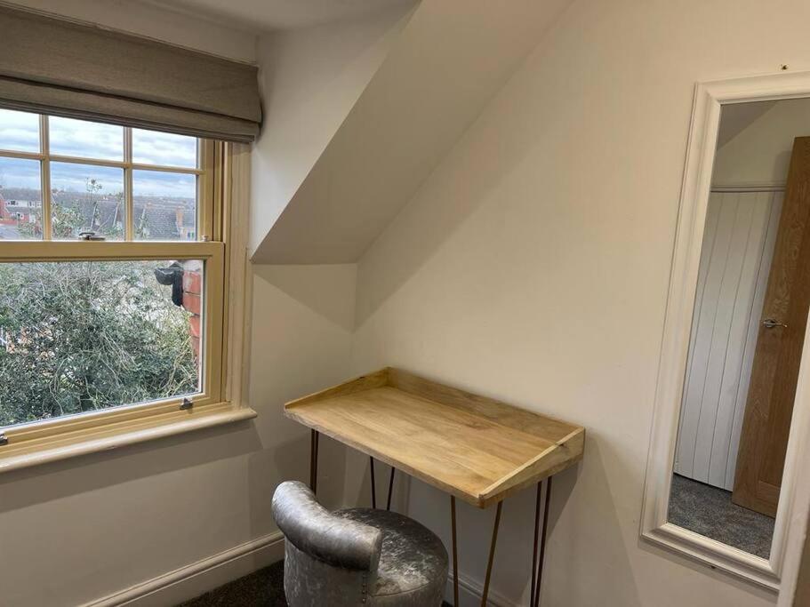 Stylish Loft Apartment with Parking in Melton Mowbray