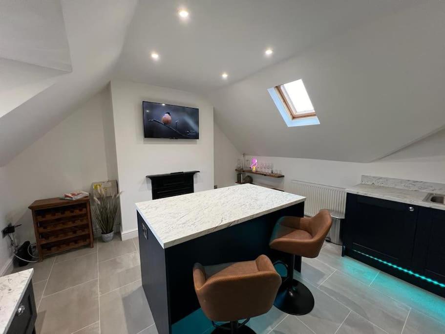 Stylish Loft Apartment with Parking in Melton Mowbray