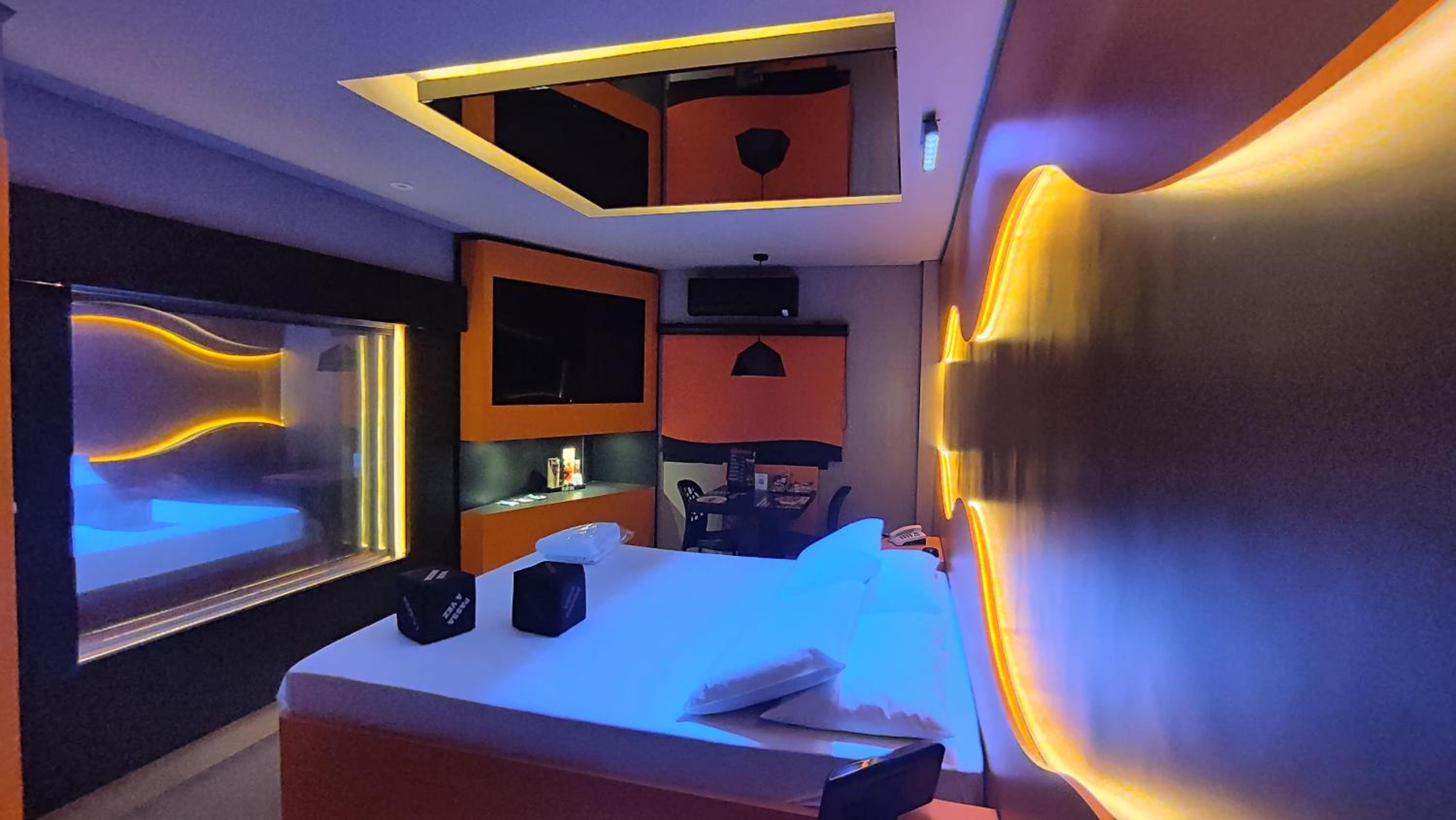Swing Motel 1