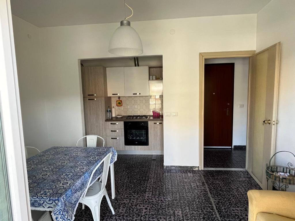 Casa delle Olive en Taggia — kitchen