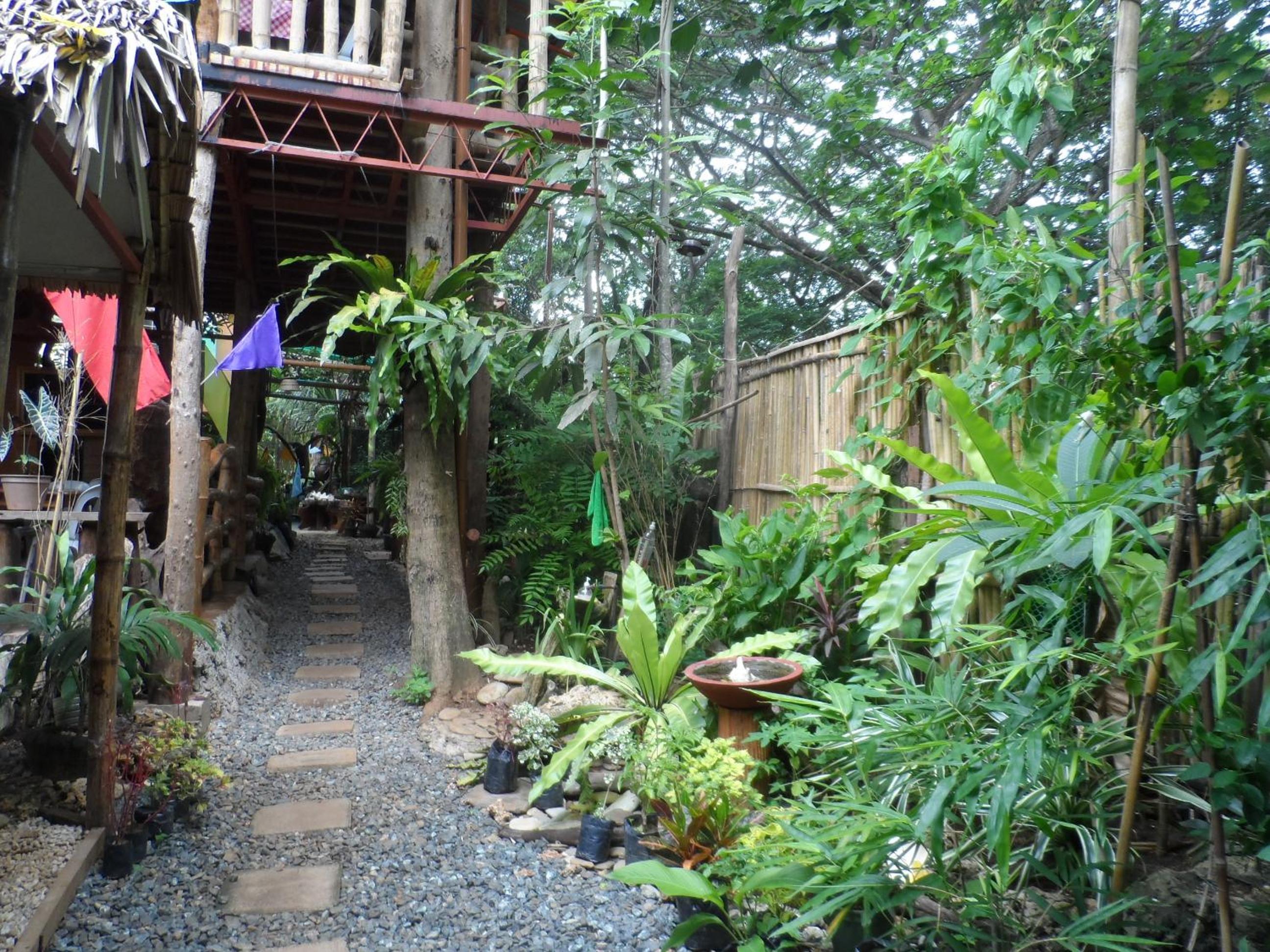 Victoria Guest House and Cottages