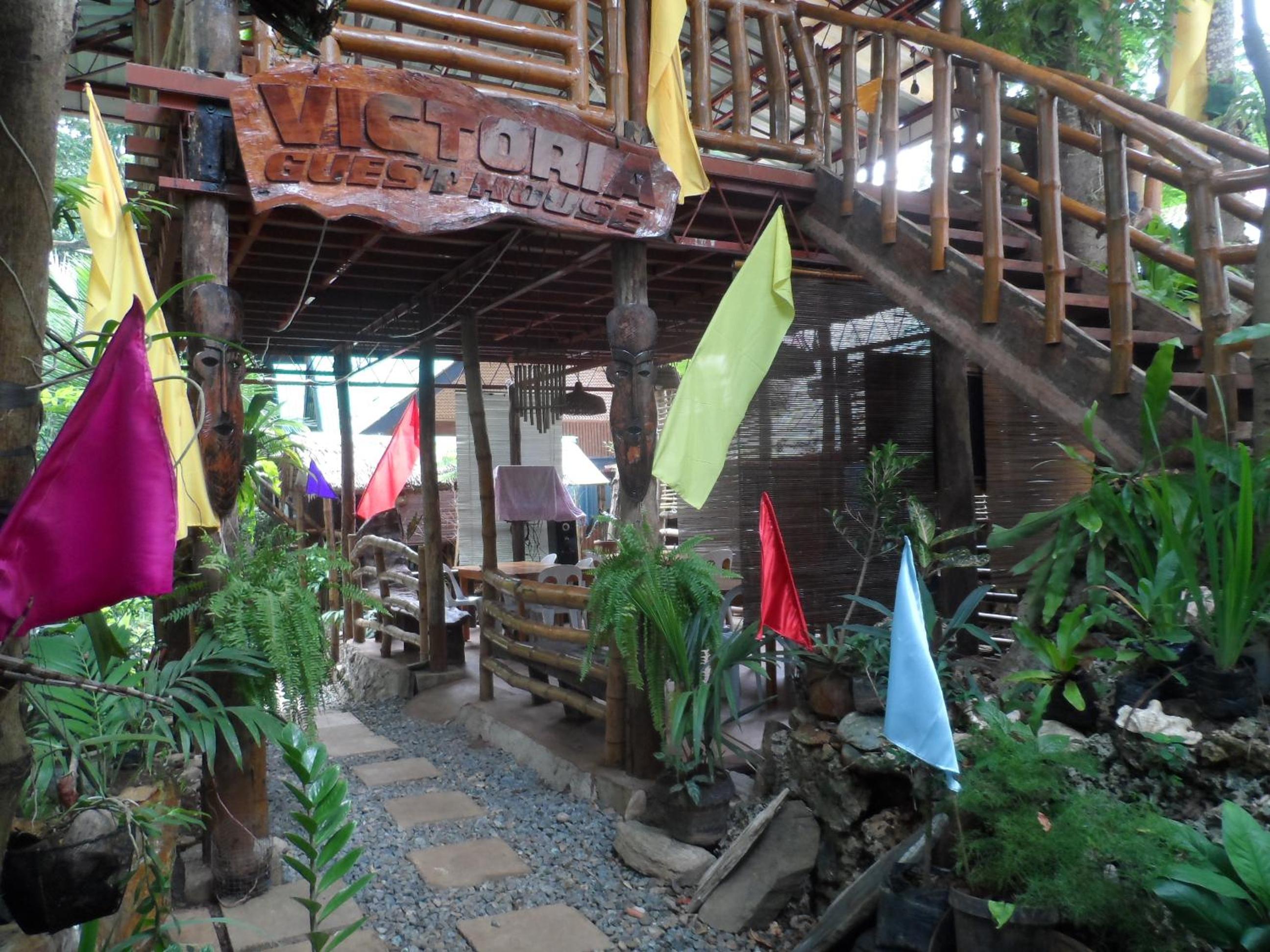 Victoria Guest House and Cottages