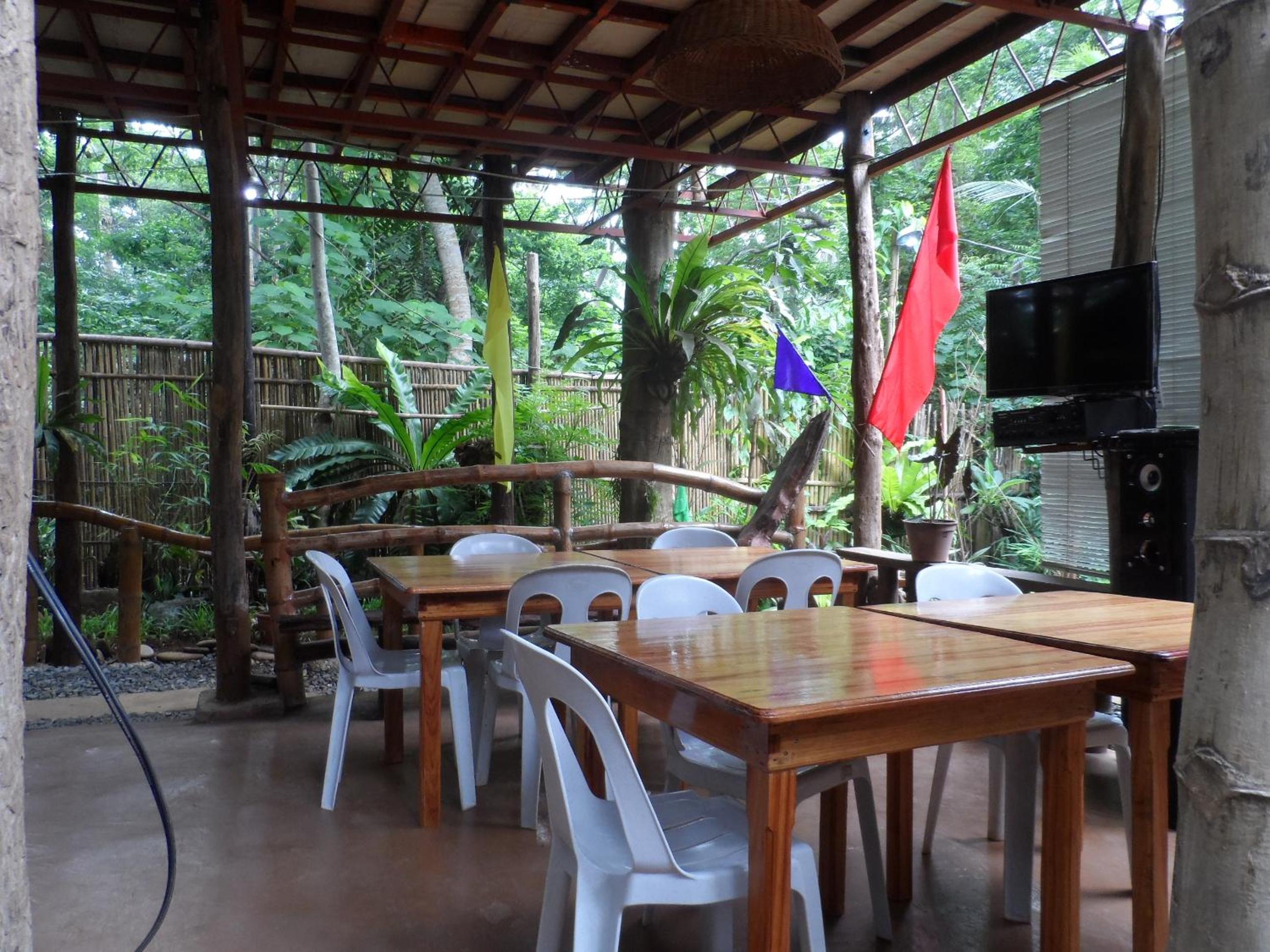 Victoria Guest House and Cottages
