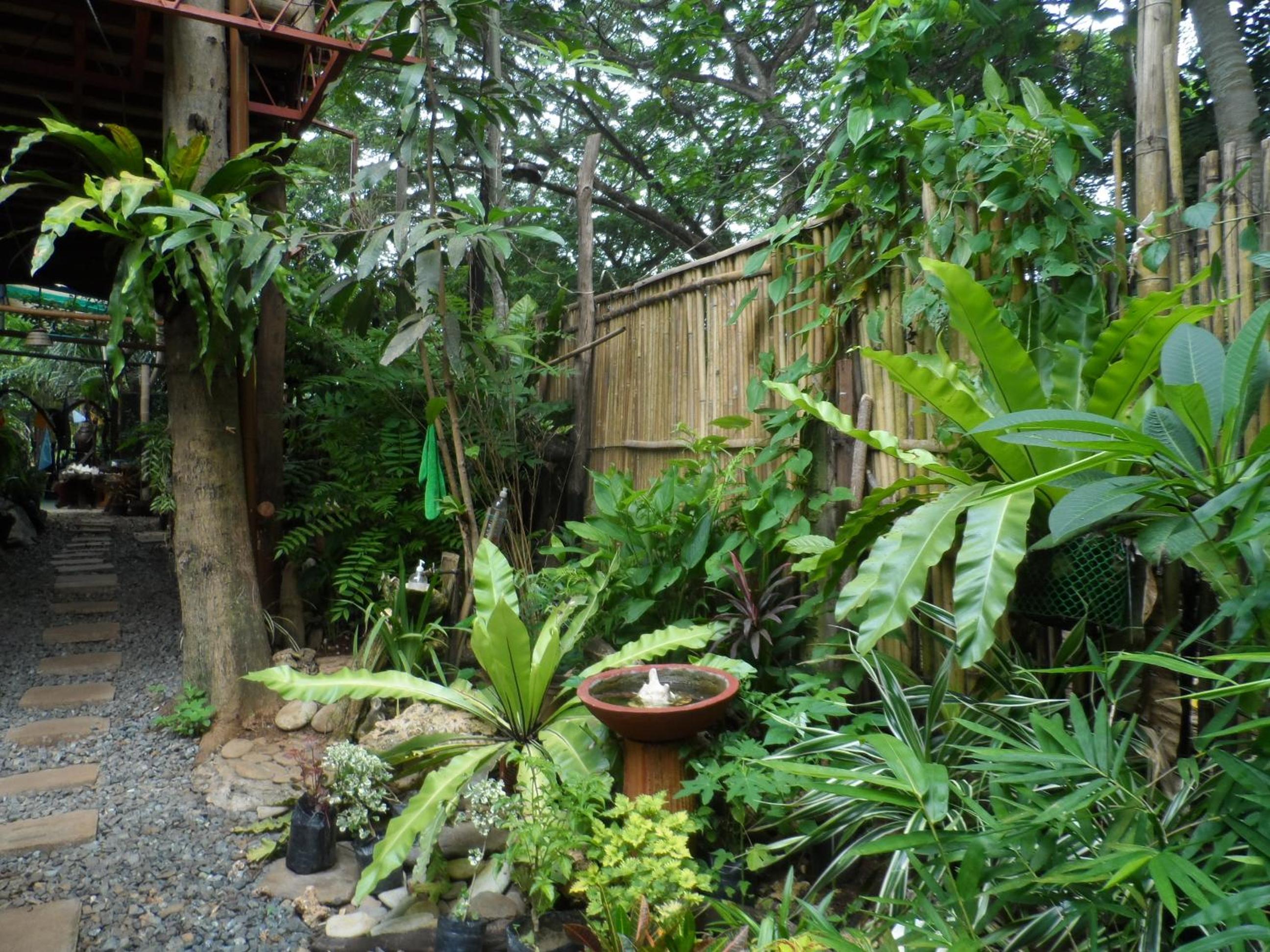 Victoria Guest House and Cottages