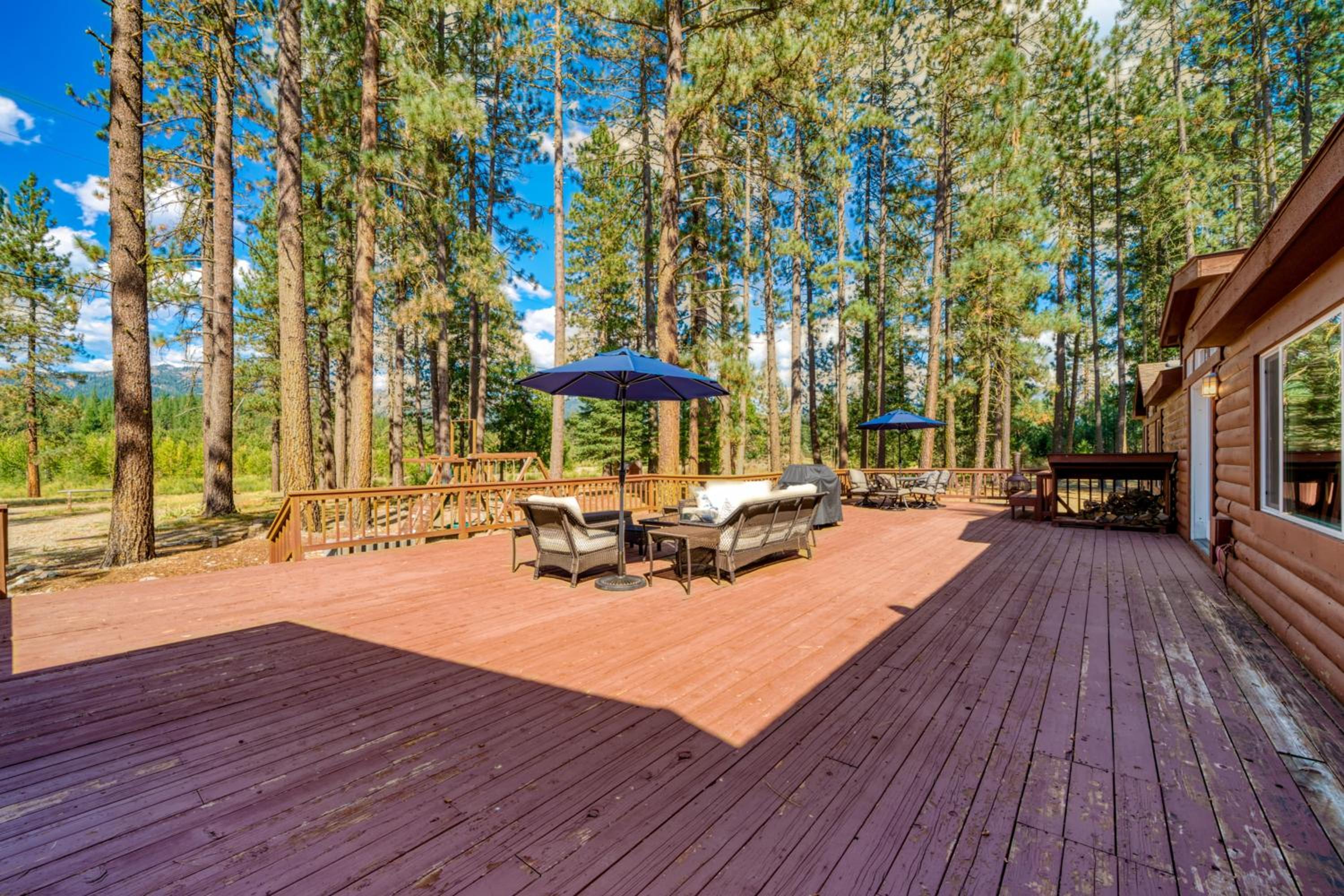 200 Acres, River Access Feather House in NorCal
