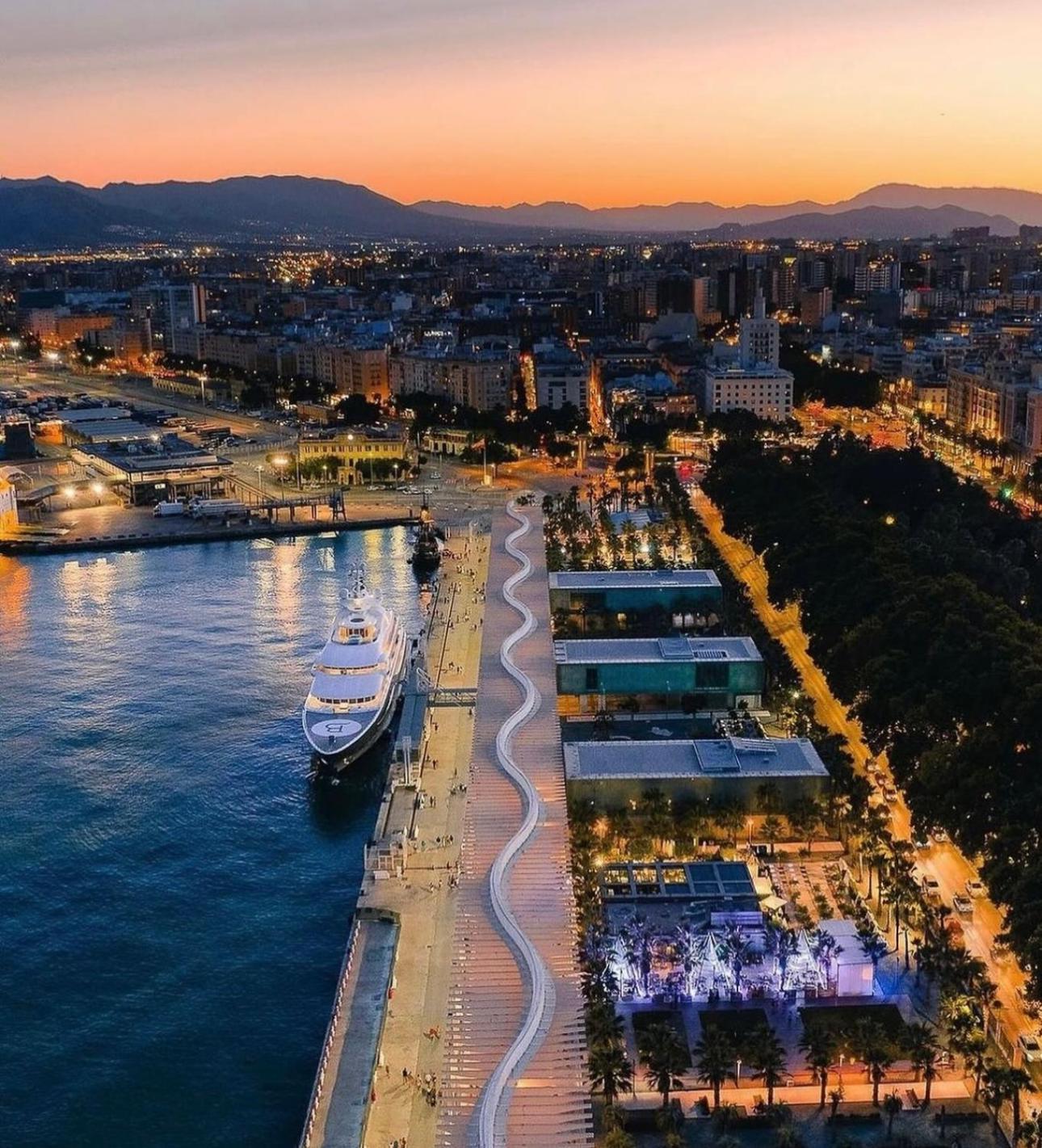 Welcome home Málaga, 5 personas y 2 baños, Centro