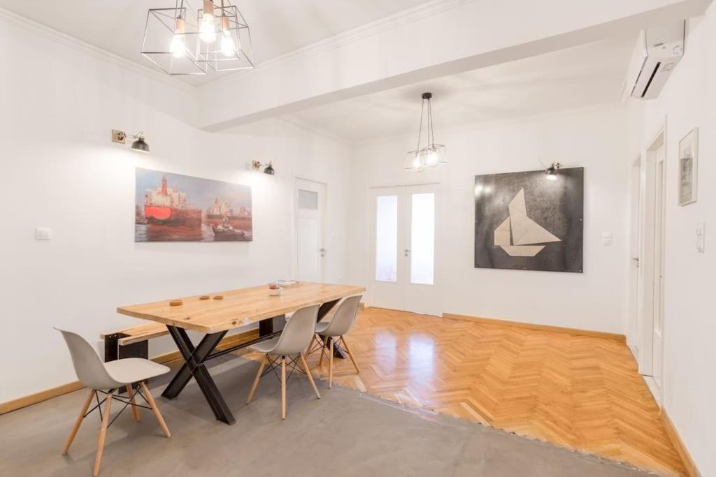 Spacious 4BED 4BATH flat near Archaelogical Museum