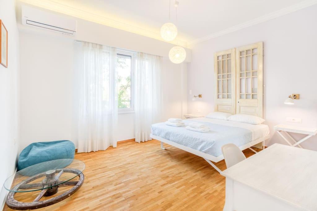 Spacious 4BED 4BATH flat near Archaelogical Museum