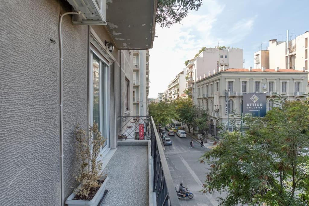 Spacious 4BED 4BATH flat near Archaelogical Museum