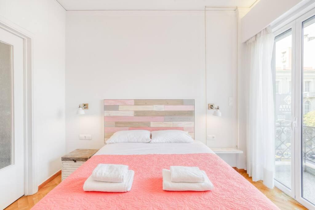 Spacious 4BED 4BATH flat near Archaelogical Museum
