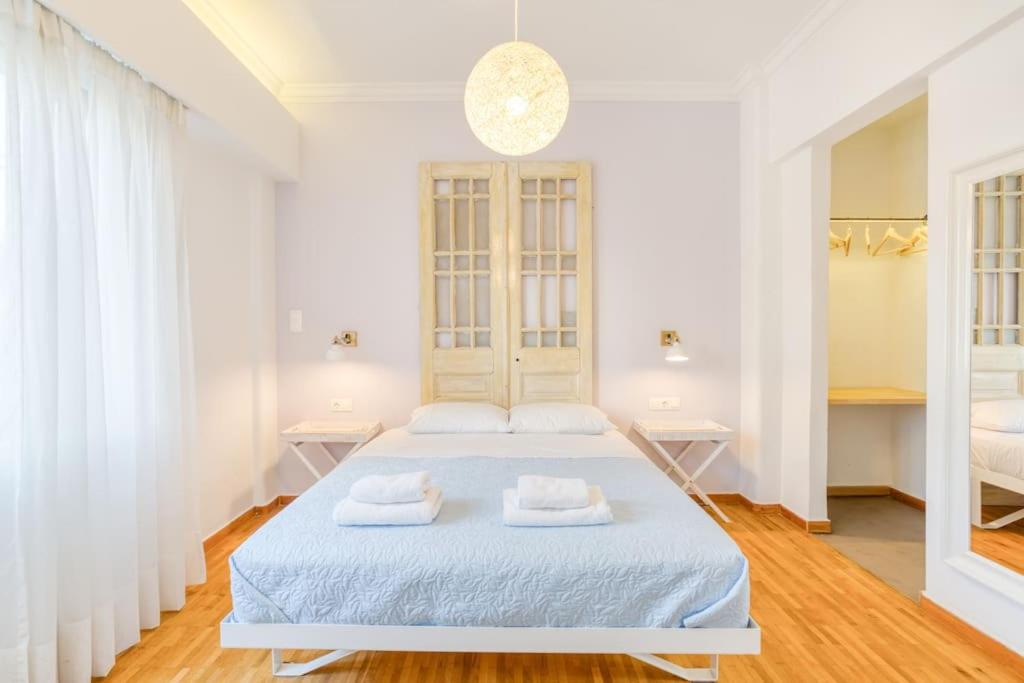Spacious 4BED 4BATH flat near Archaelogical Museum