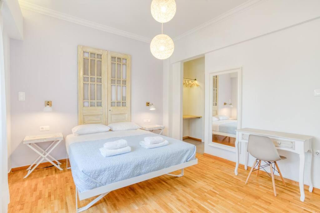 Spacious 4BED 4BATH flat near Archaelogical Museum