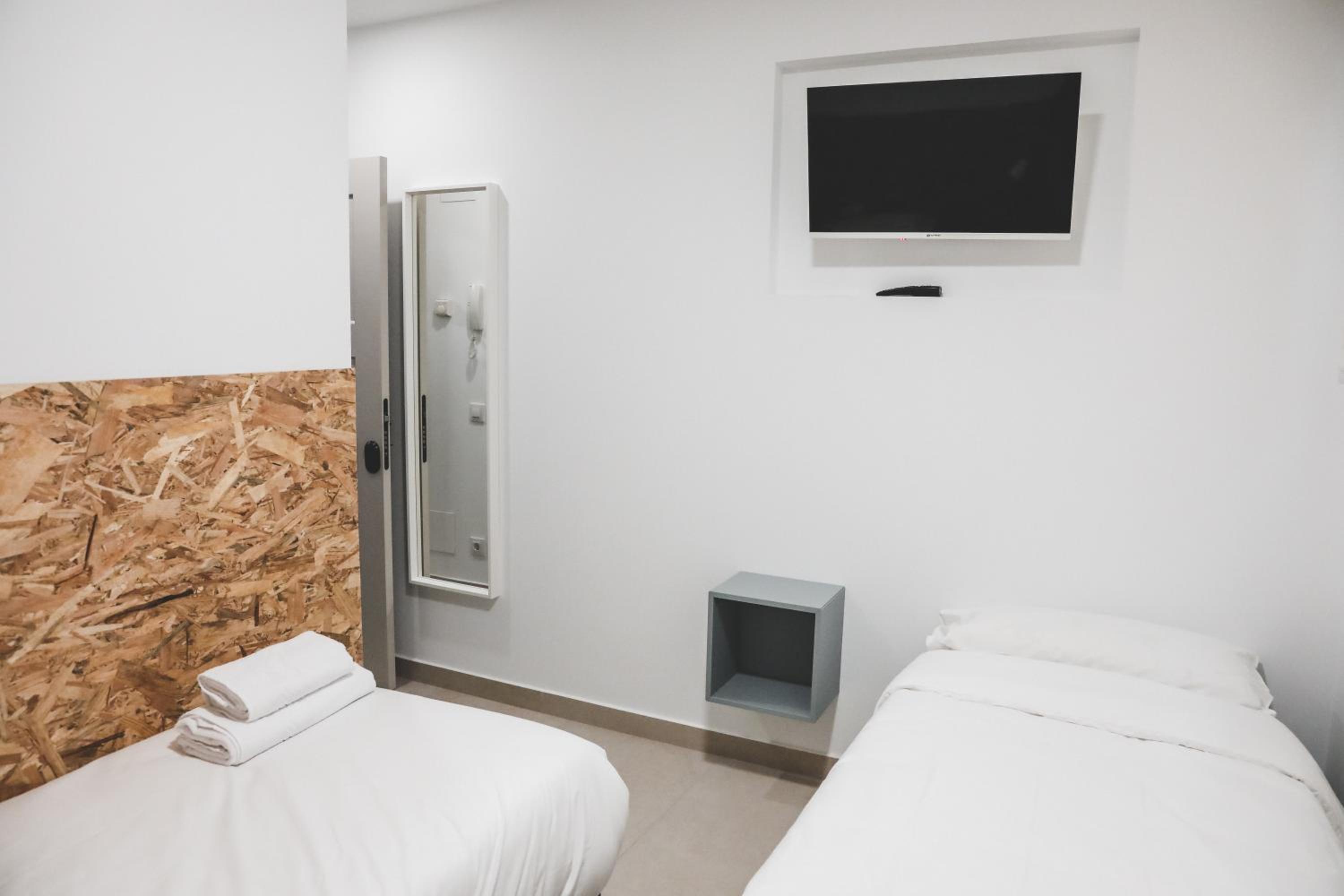 Casa San Juan - Habitaciones privadas Logroño