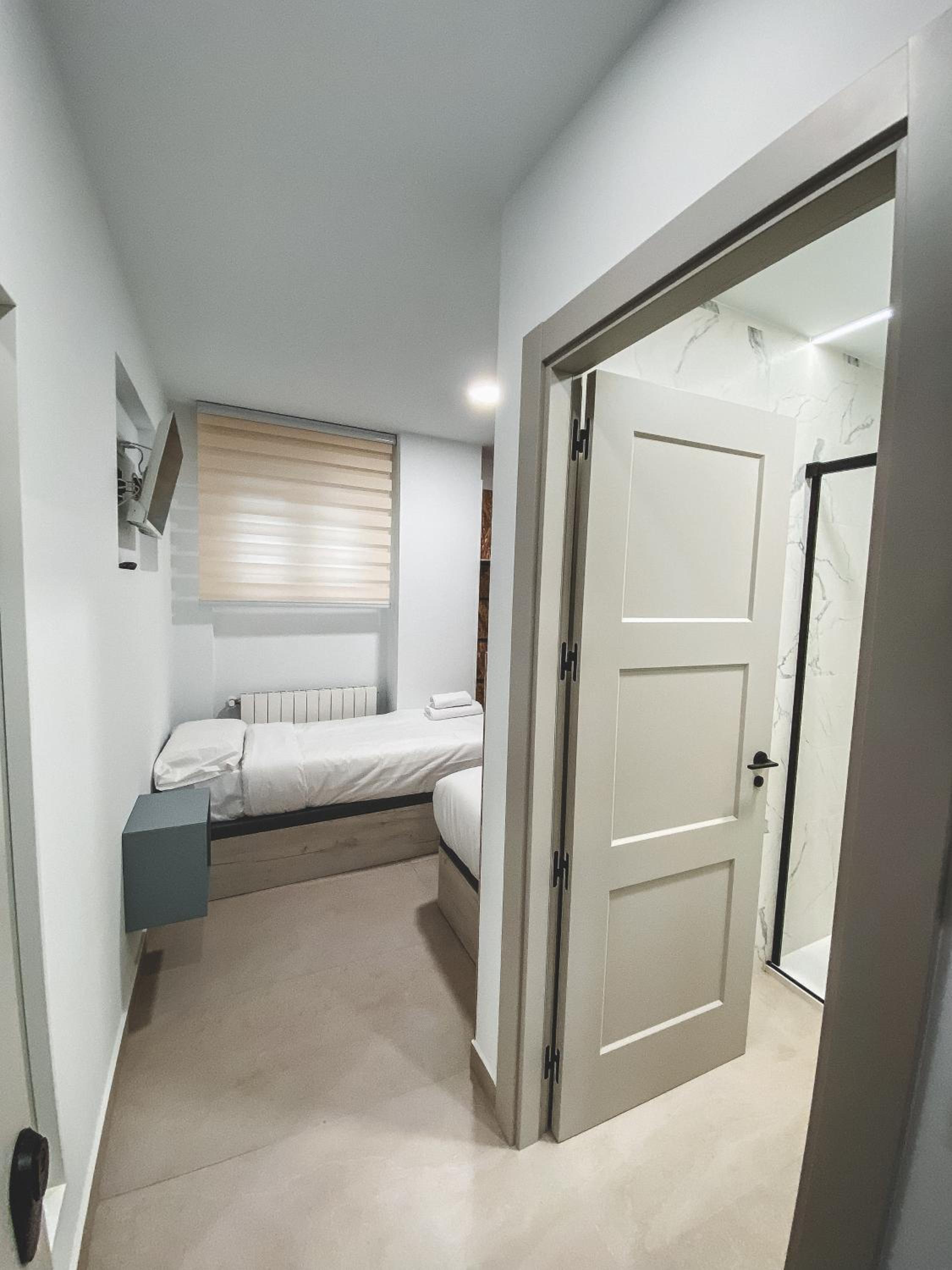 Casa San Juan - Habitaciones privadas Logroño