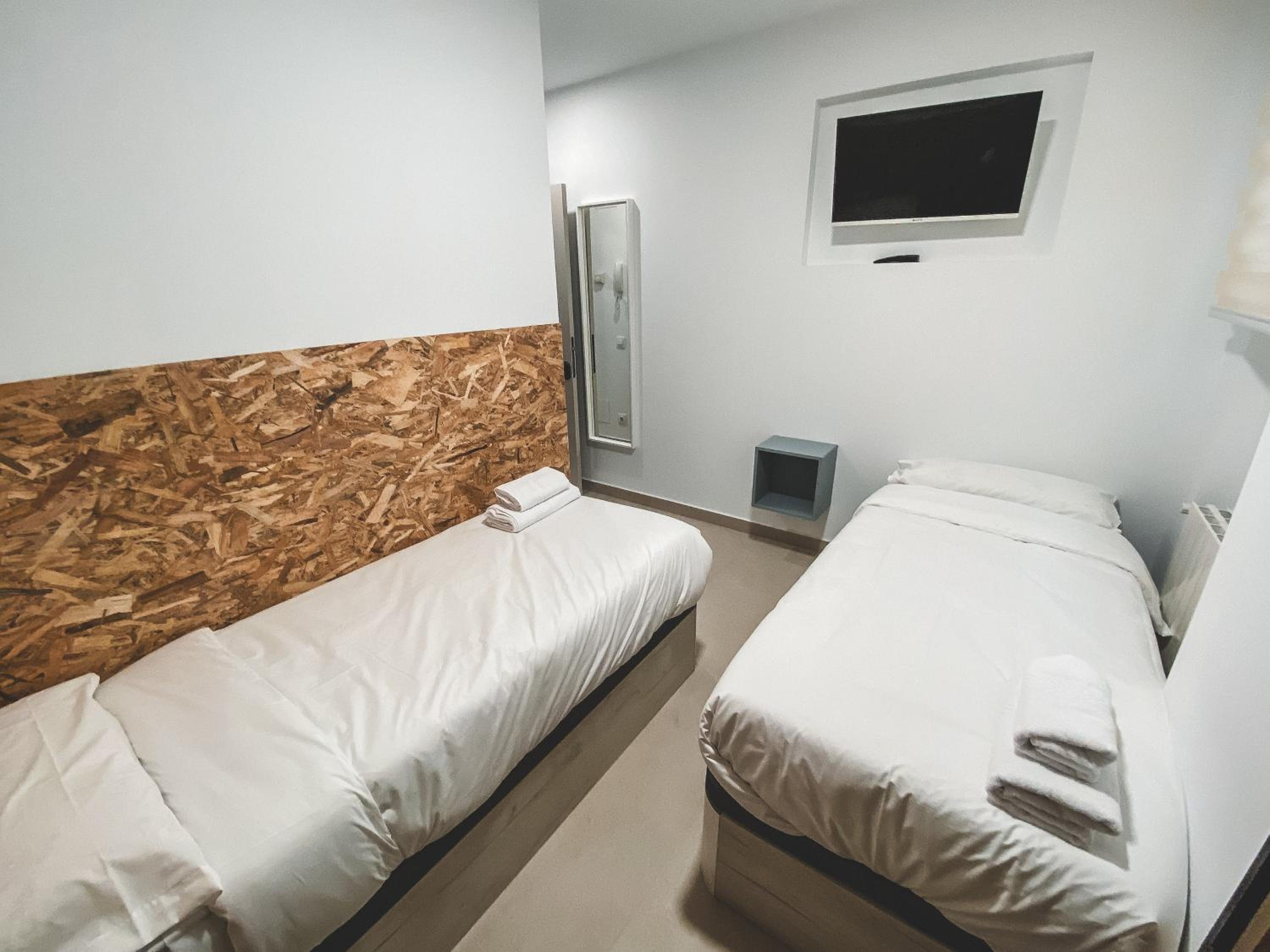 Casa San Juan - Habitaciones privadas Logroño