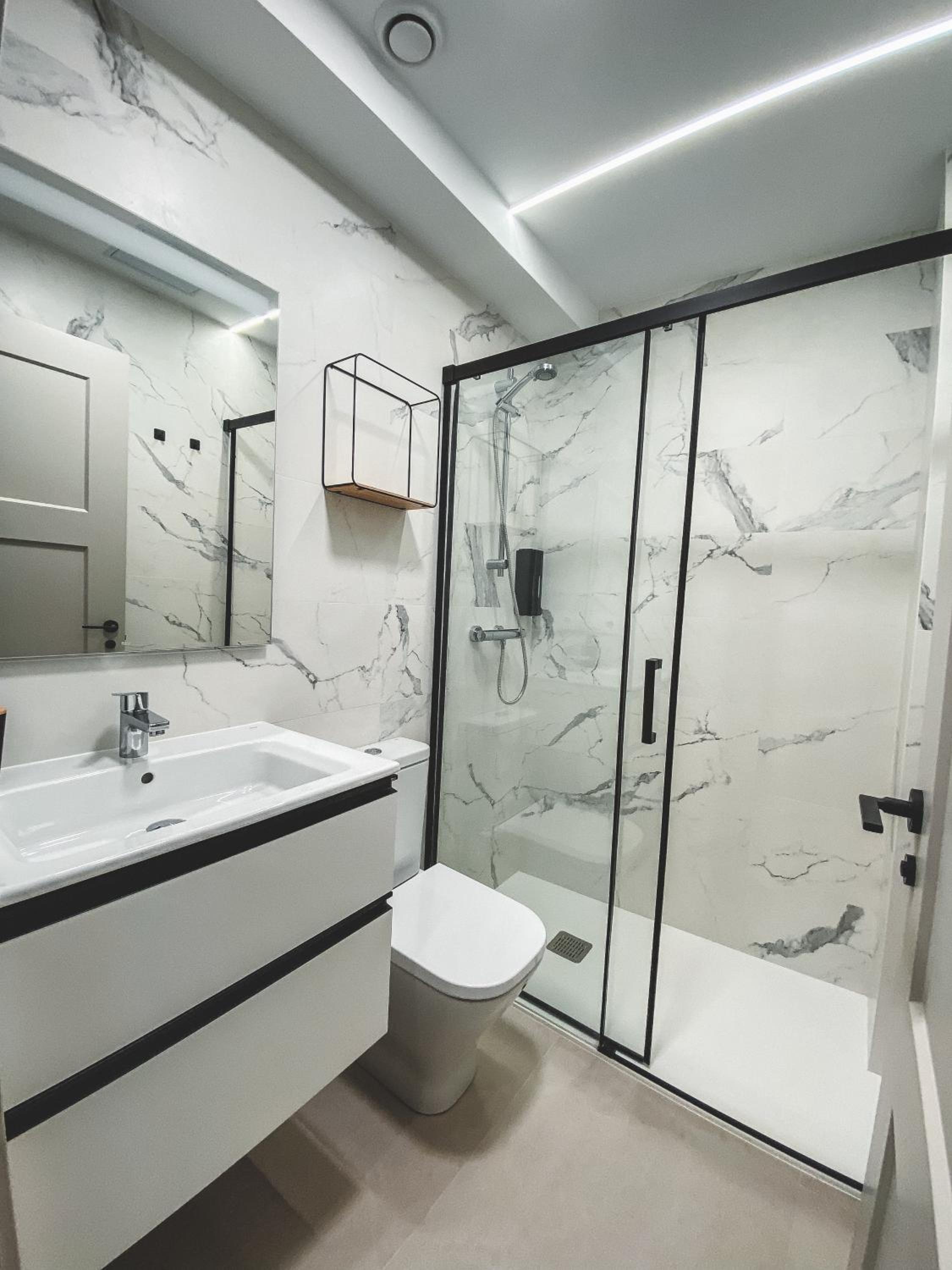 Casa San Juan - Habitaciones privadas Logroño