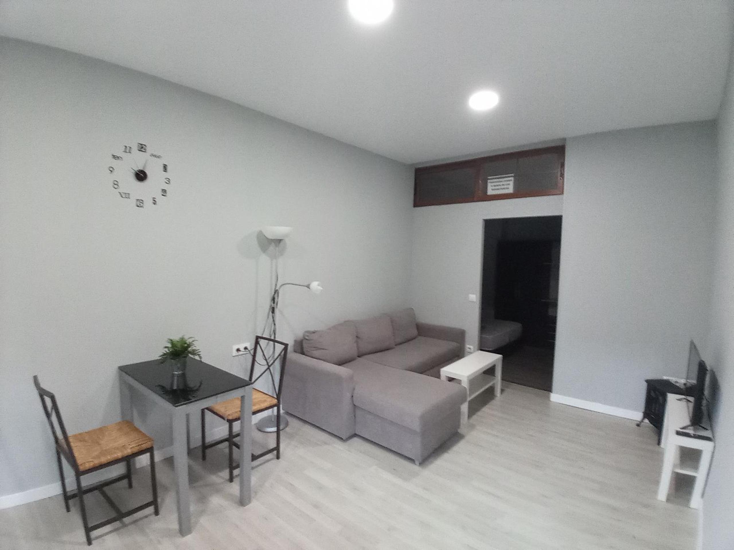 Estudios El Puntual de Romillo view 2