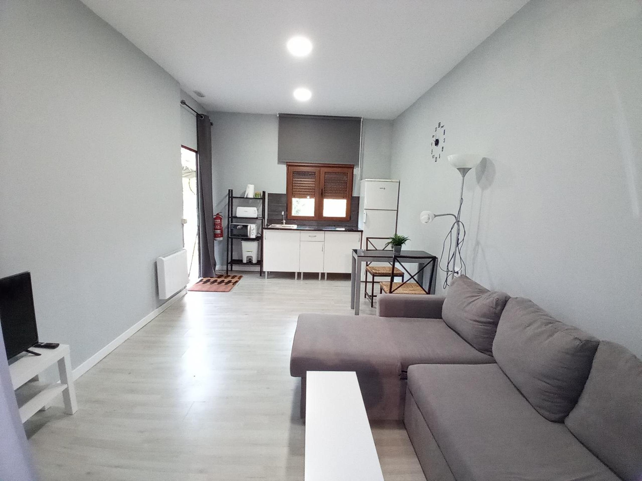 Estudios El Puntual de Romillo view 3