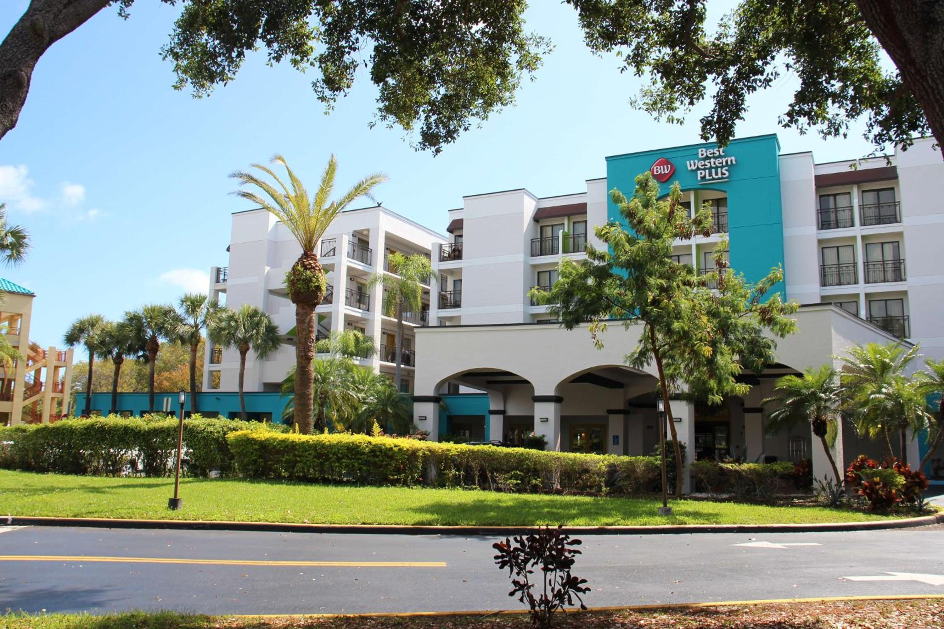 Fort Lauderdale Vacations - Best Western Plus Deerfield Beach Hotel  Suites - Property Image 5