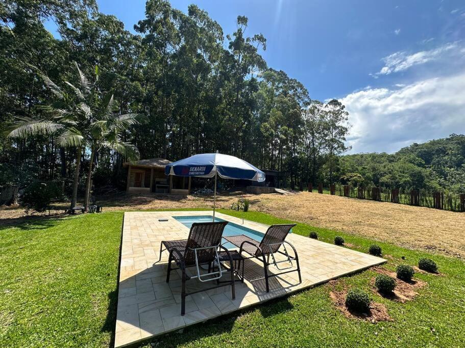 Refúgio Romântico com Jacuzzi na Natureza a 10 min da Praia