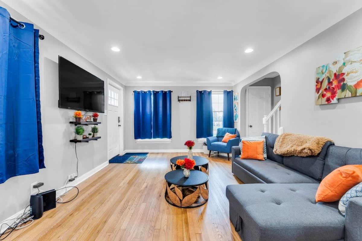 Renovated Brooklyn Townhome 9 Miles from Downtown view 4