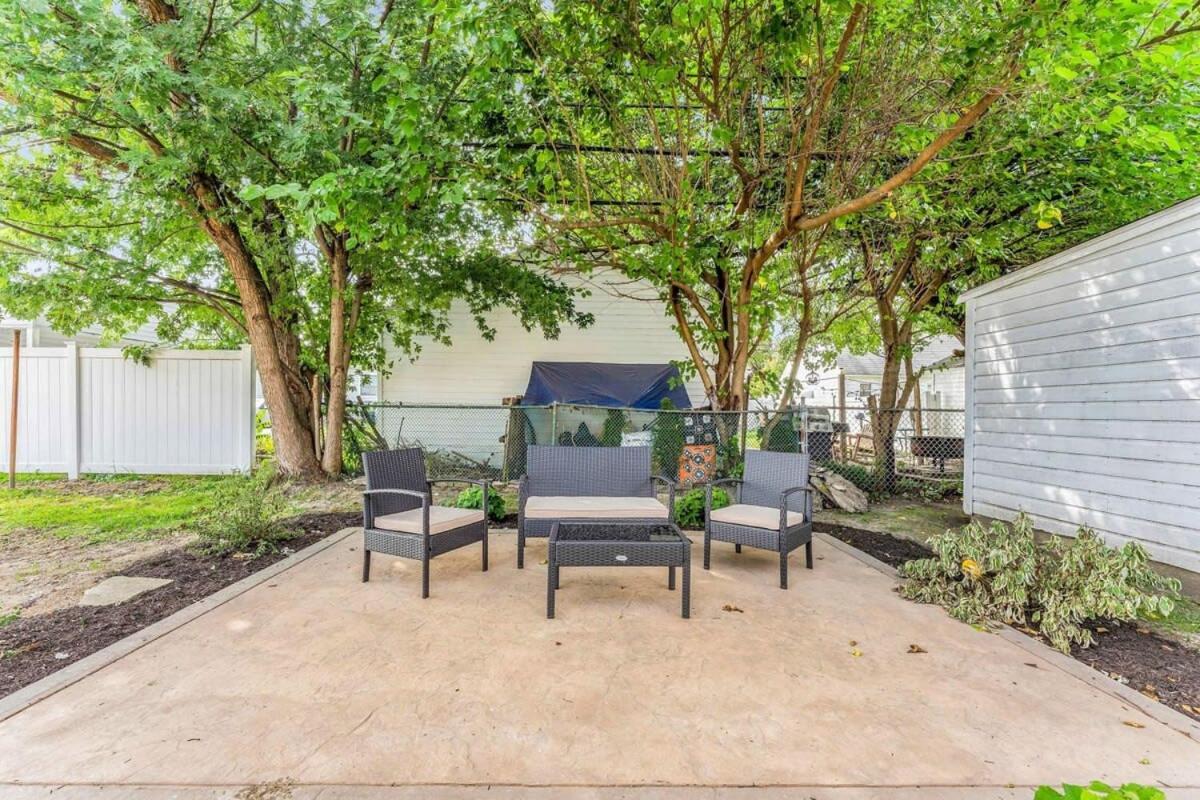 Renovated Brooklyn Townhome 9 Miles from Downtown view 3
